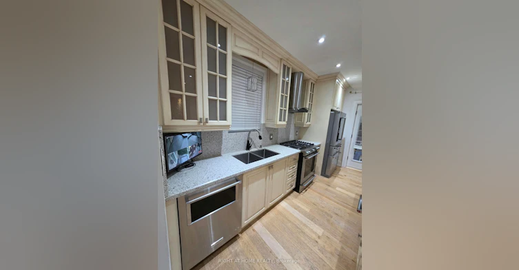 Main-154 Davisville Avenue, Toronto, ON, M4S 1E8 - 16