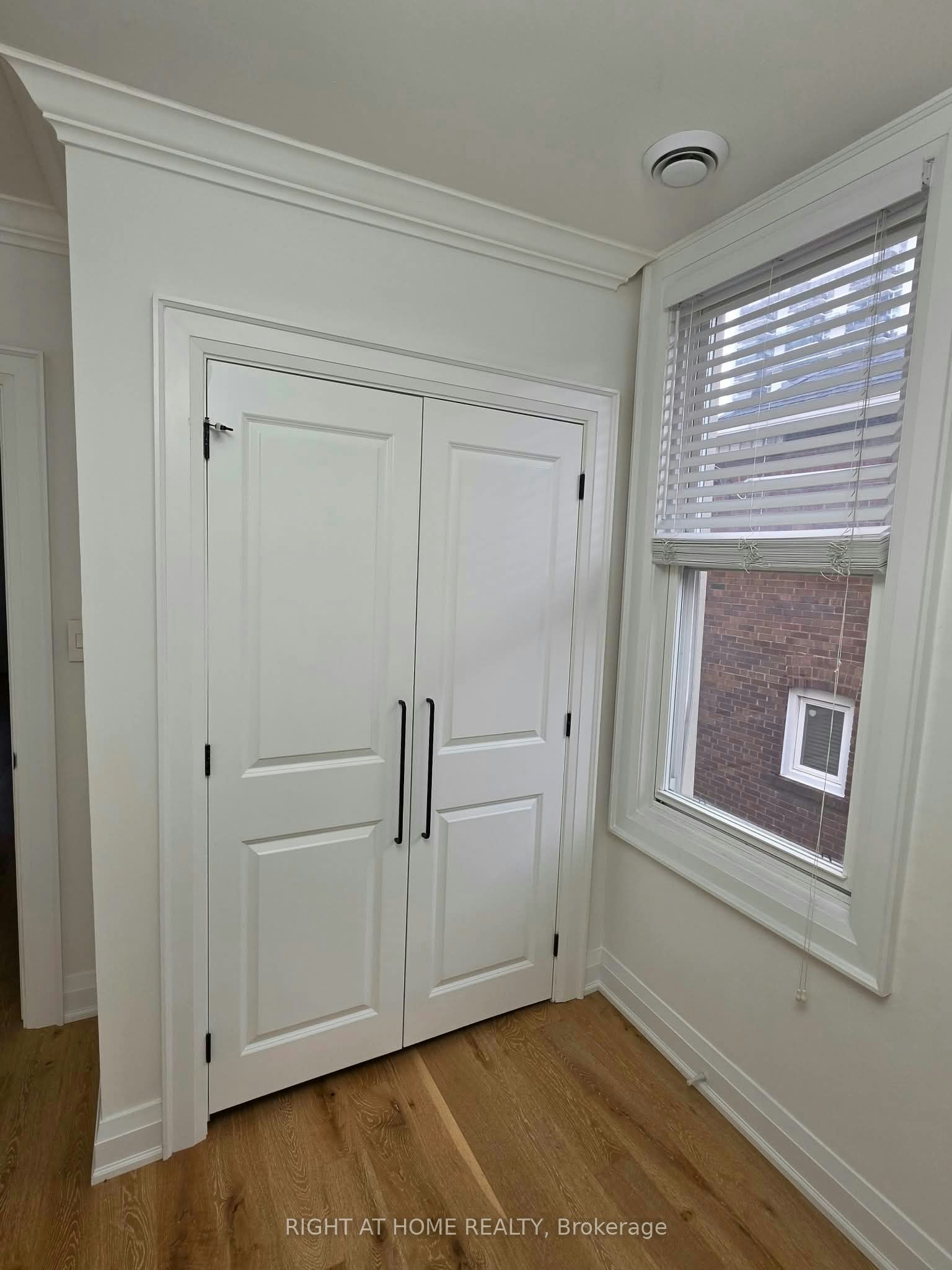 Main-154 Davisville Avenue, Toronto, ON, M4S 1E8 - 26