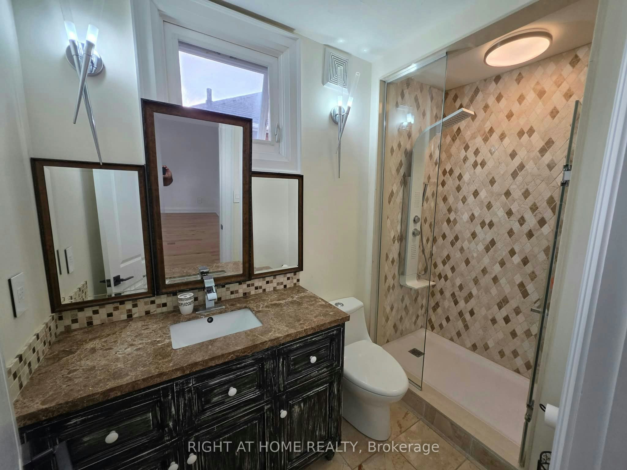 Main-154 Davisville Avenue, Toronto, ON, M4S 1E8 - 31