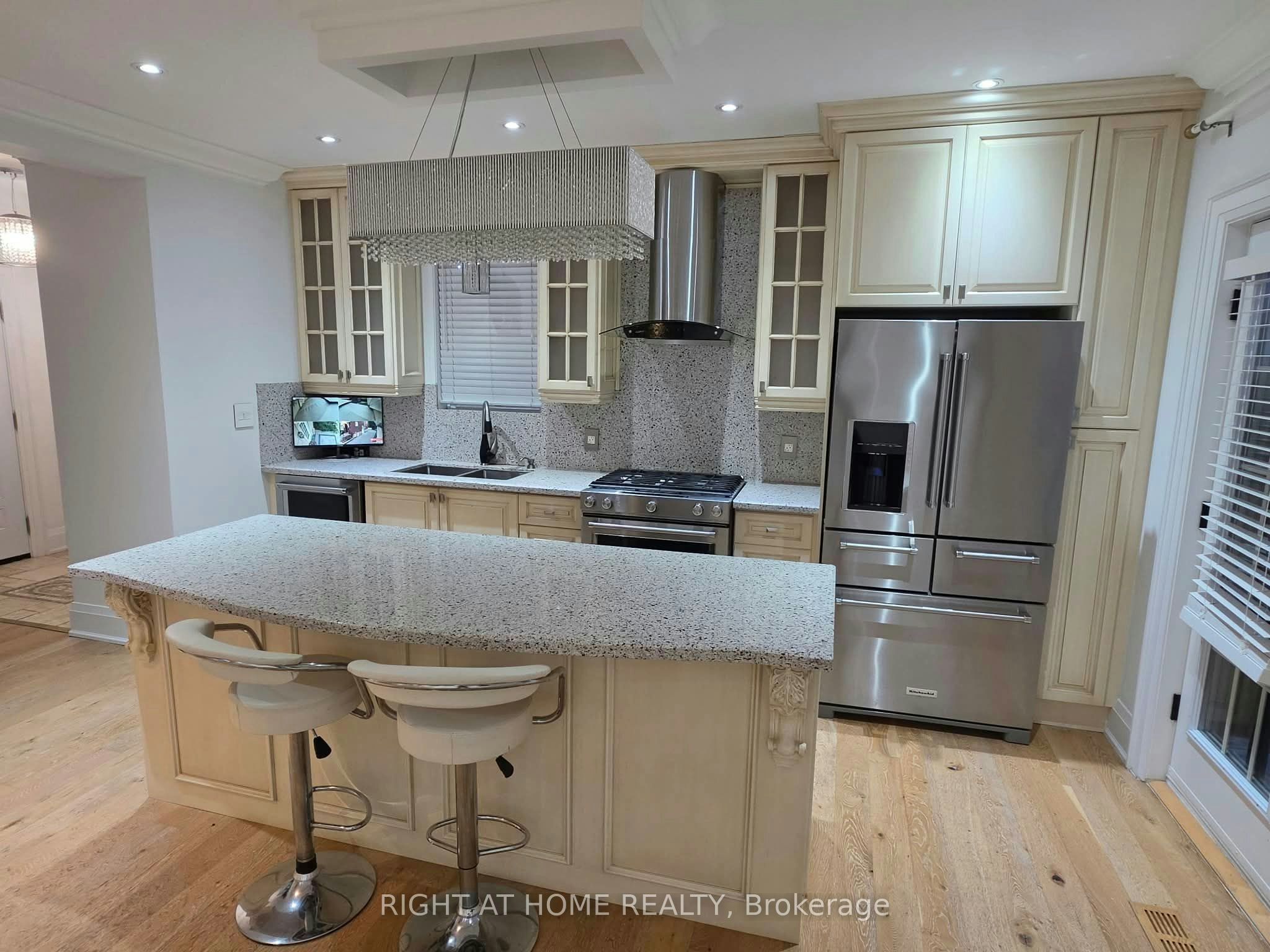 Main-154 Davisville Avenue, Toronto, ON, M4S 1E8 - 12