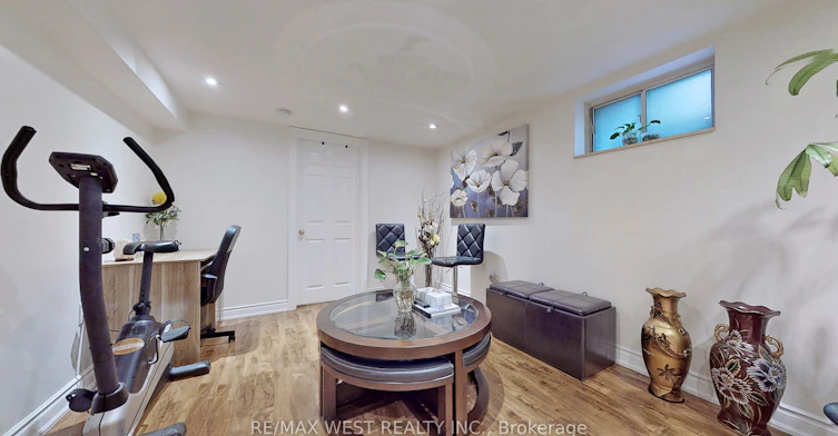 BSMT-139 Ranee Avenue, Toronto, ON, M6A 1N3 - 6