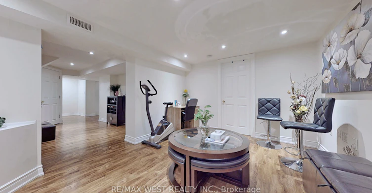 BSMT-139 Ranee Avenue, Toronto, ON, M6A 1N3 - 9
