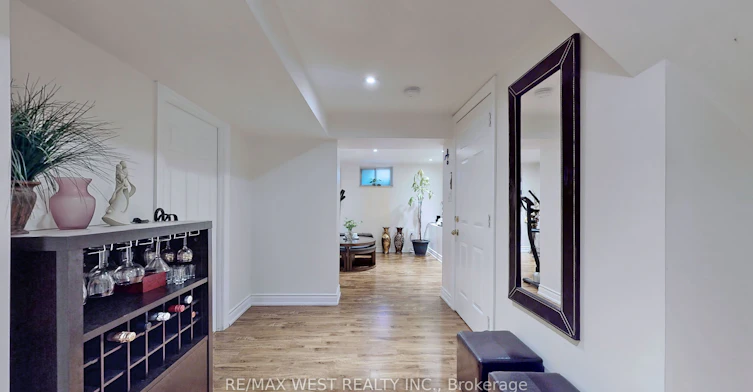 BSMT-139 Ranee Avenue, Toronto, ON, M6A 1N3 - 20