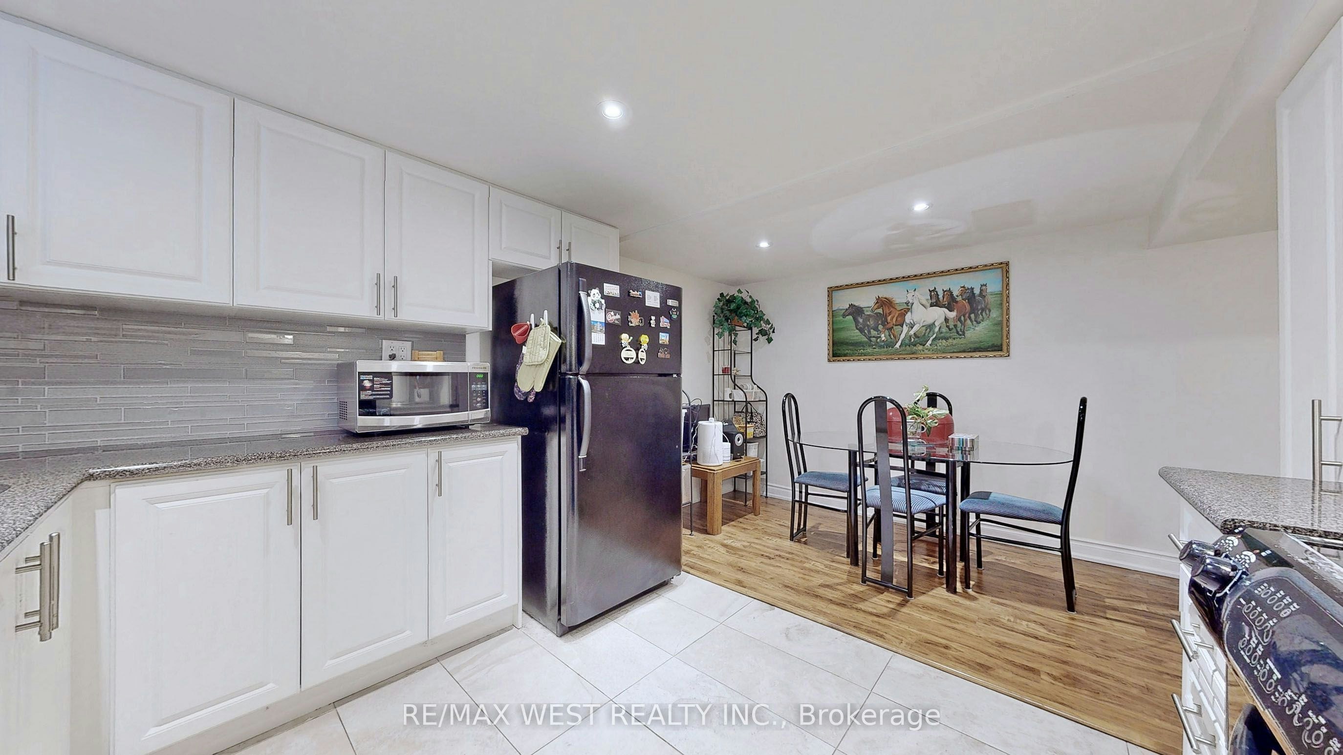 BSMT-139 Ranee Avenue, Toronto, ON, M6A 1N3 - 10