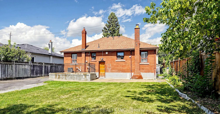 BSMT-139 Ranee Avenue, Toronto, ON, M6A 1N3 - 38