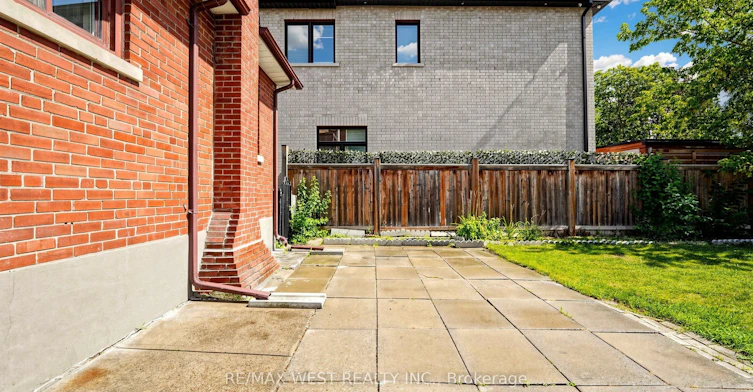 BSMT-139 Ranee Avenue, Toronto, ON, M6A 1N3 - 34