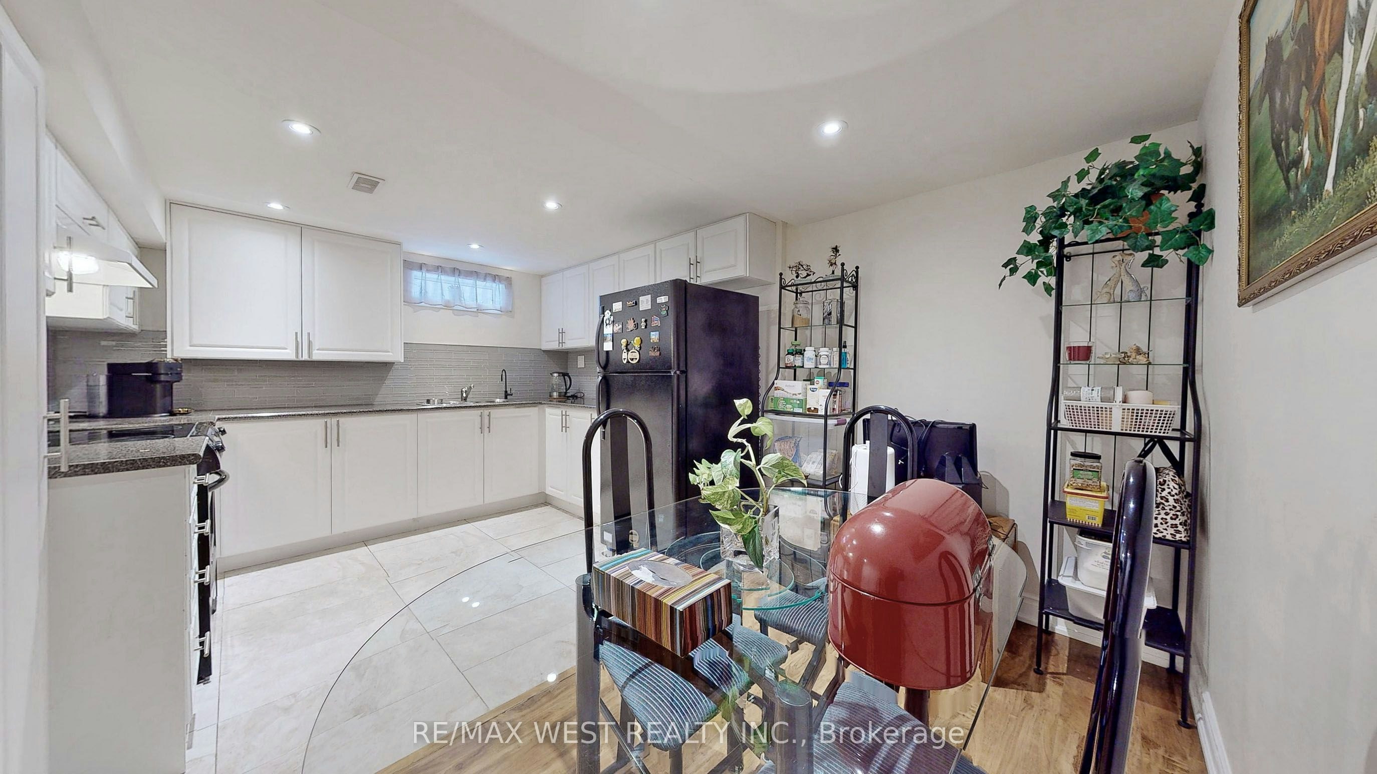 BSMT-139 Ranee Avenue, Toronto, ON, M6A 1N3 - 13