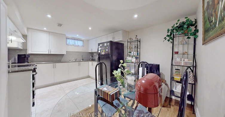 BSMT-139 Ranee Avenue, Toronto, ON, M6A 1N3 - 13