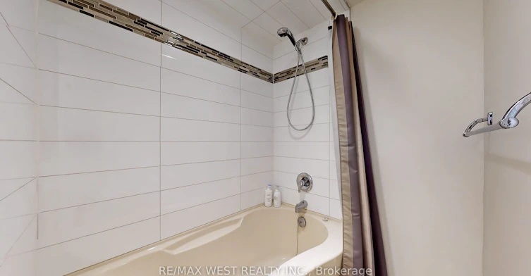 BSMT-139 Ranee Avenue, Toronto, ON, M6A 1N3 - 18