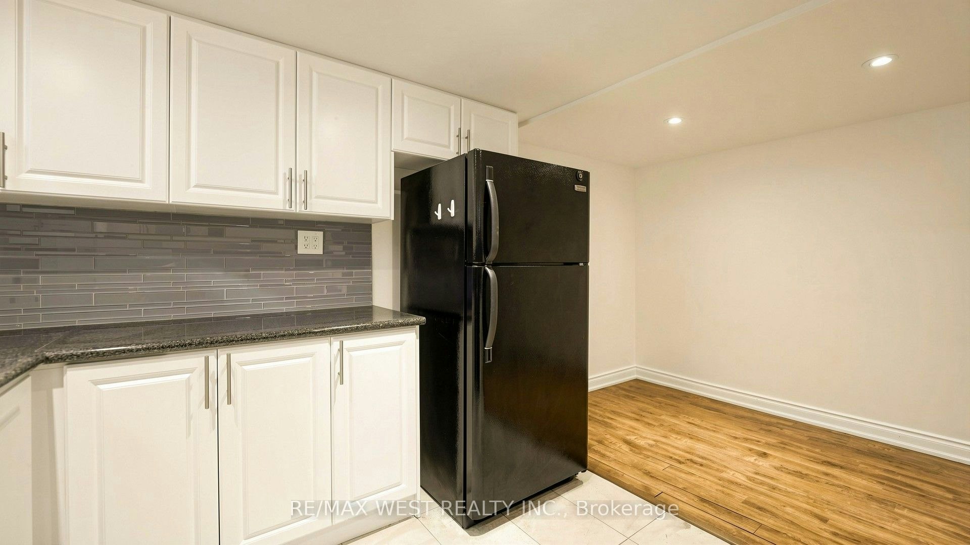 BSMT-139 Ranee Avenue, Toronto, ON, M6A 1N3 - 29