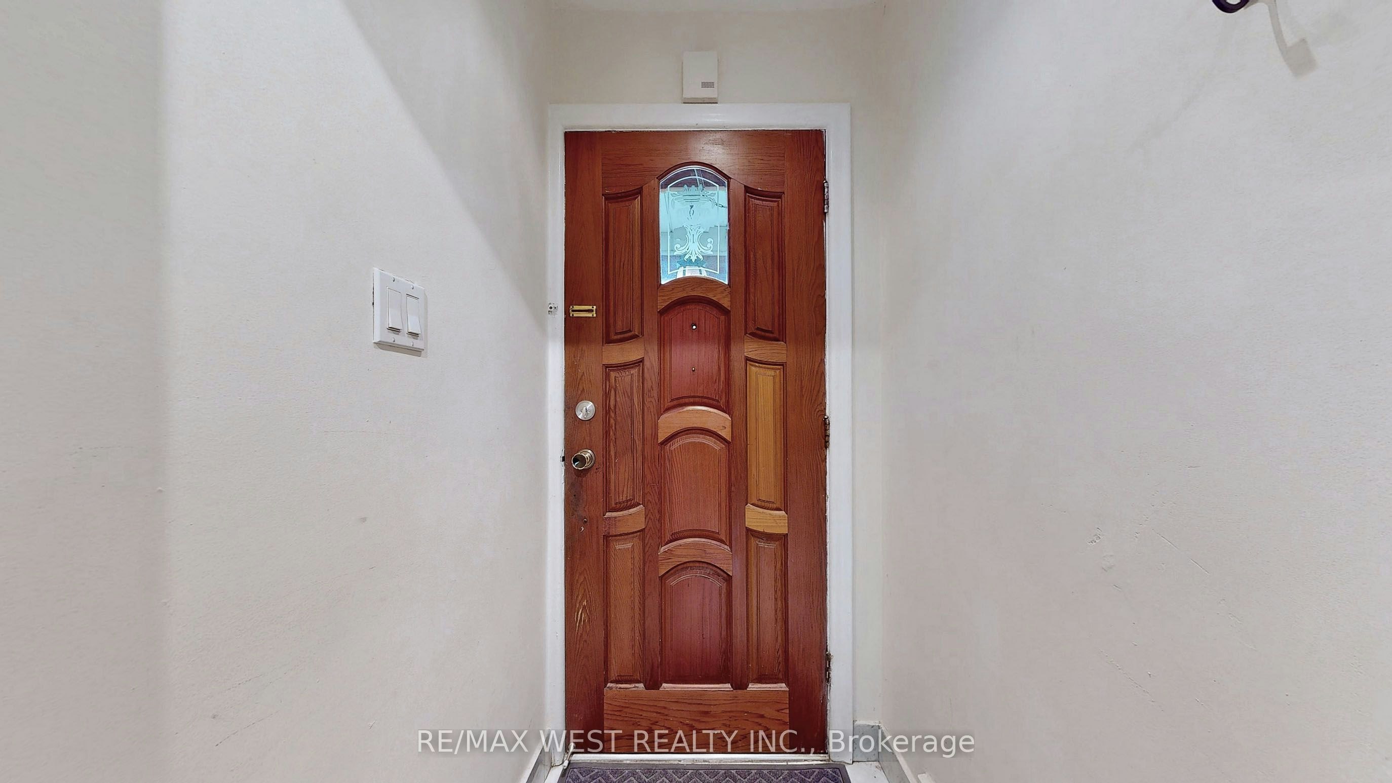 BSMT-139 Ranee Avenue, Toronto, ON, M6A 1N3 - 4