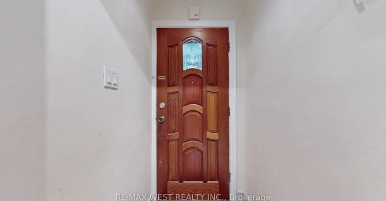 BSMT-139 Ranee Avenue, Toronto, ON, M6A 1N3 - 4