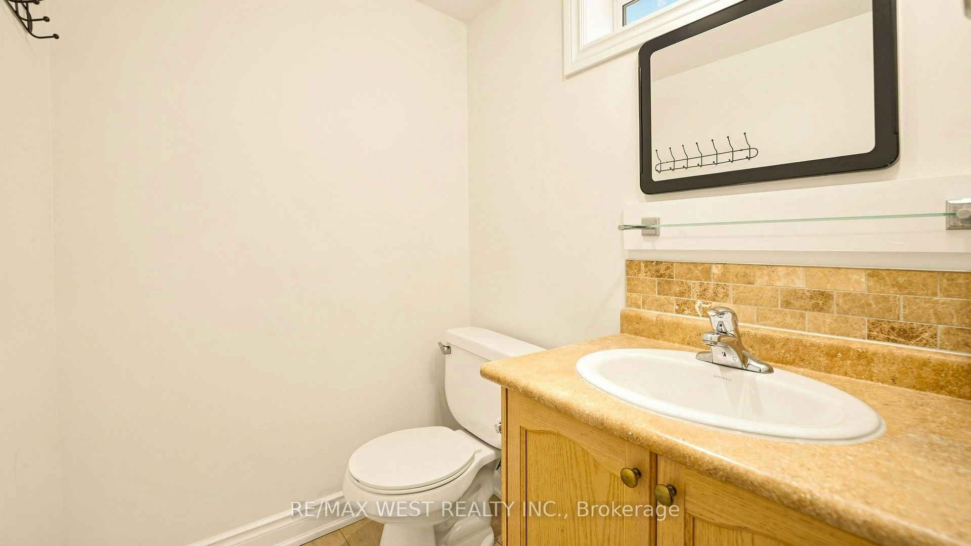 BSMT-139 Ranee Avenue, Toronto, ON, M6A 1N3 - 23