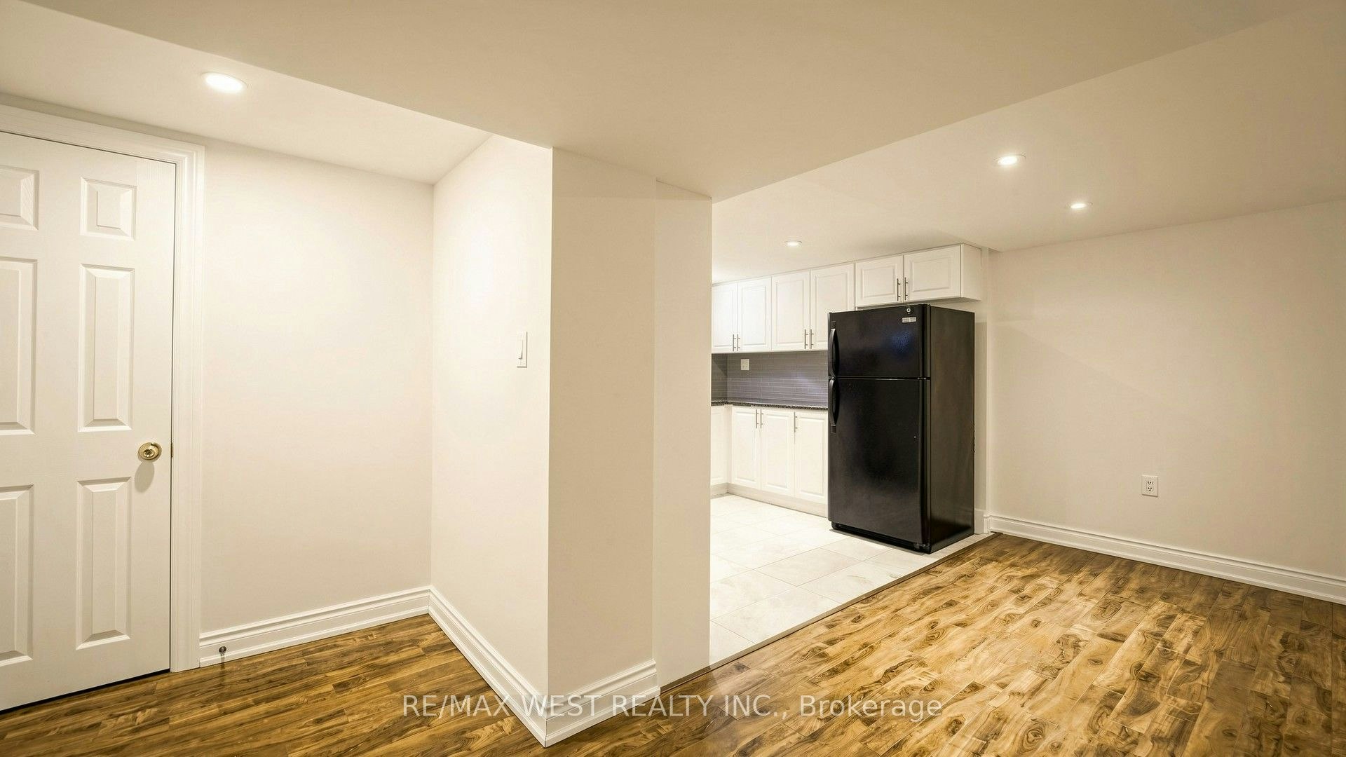 BSMT-139 Ranee Avenue, Toronto, ON, M6A 1N3 - 31