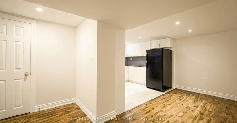BSMT-139 Ranee Avenue, Toronto, ON, M6A 1N3 - 31