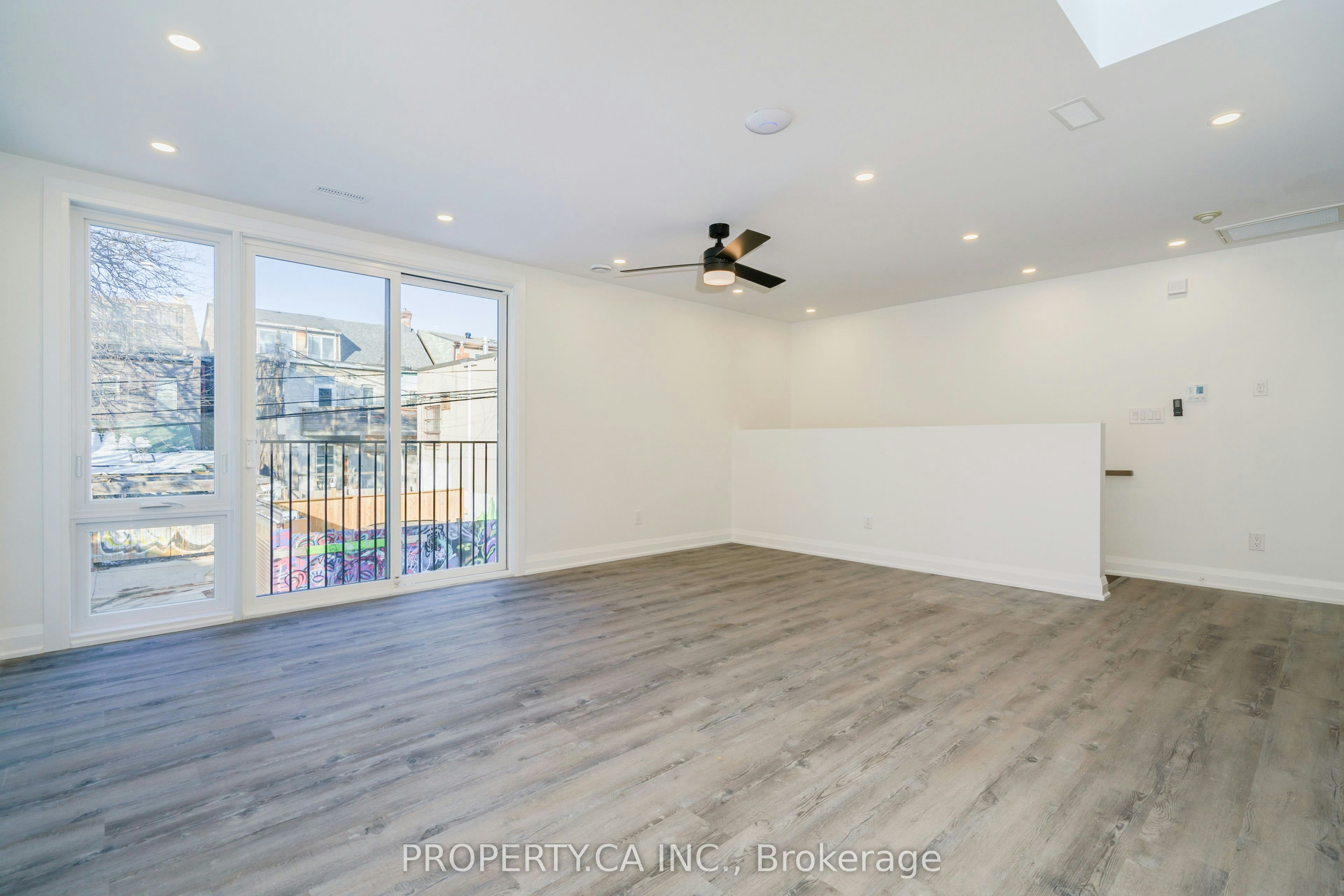 Laneway-147 Denison Avenue, Toronto, ON, M5T 2N2 - 5