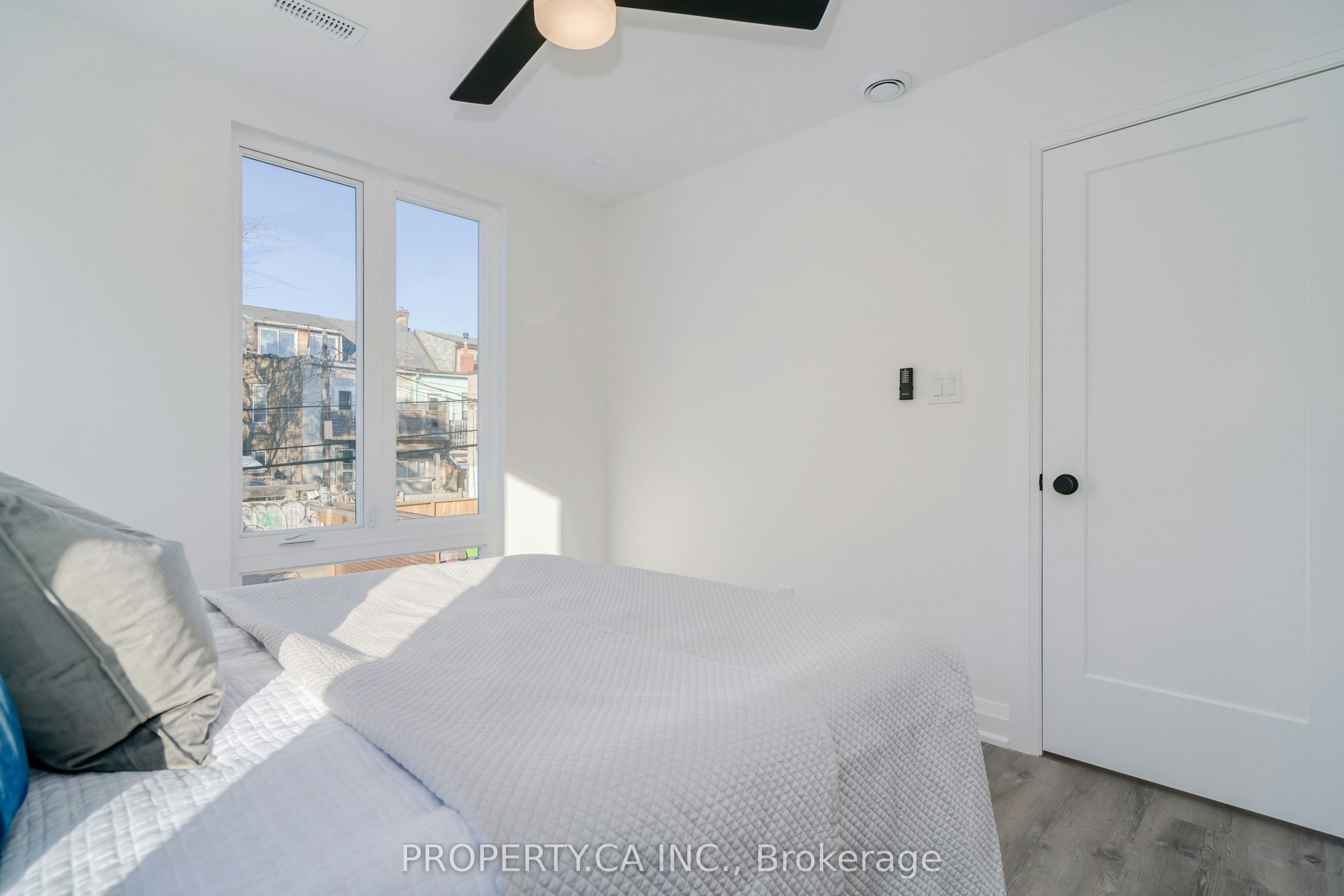 Laneway-147 Denison Avenue, Toronto, ON, M5T 2N2 - 12