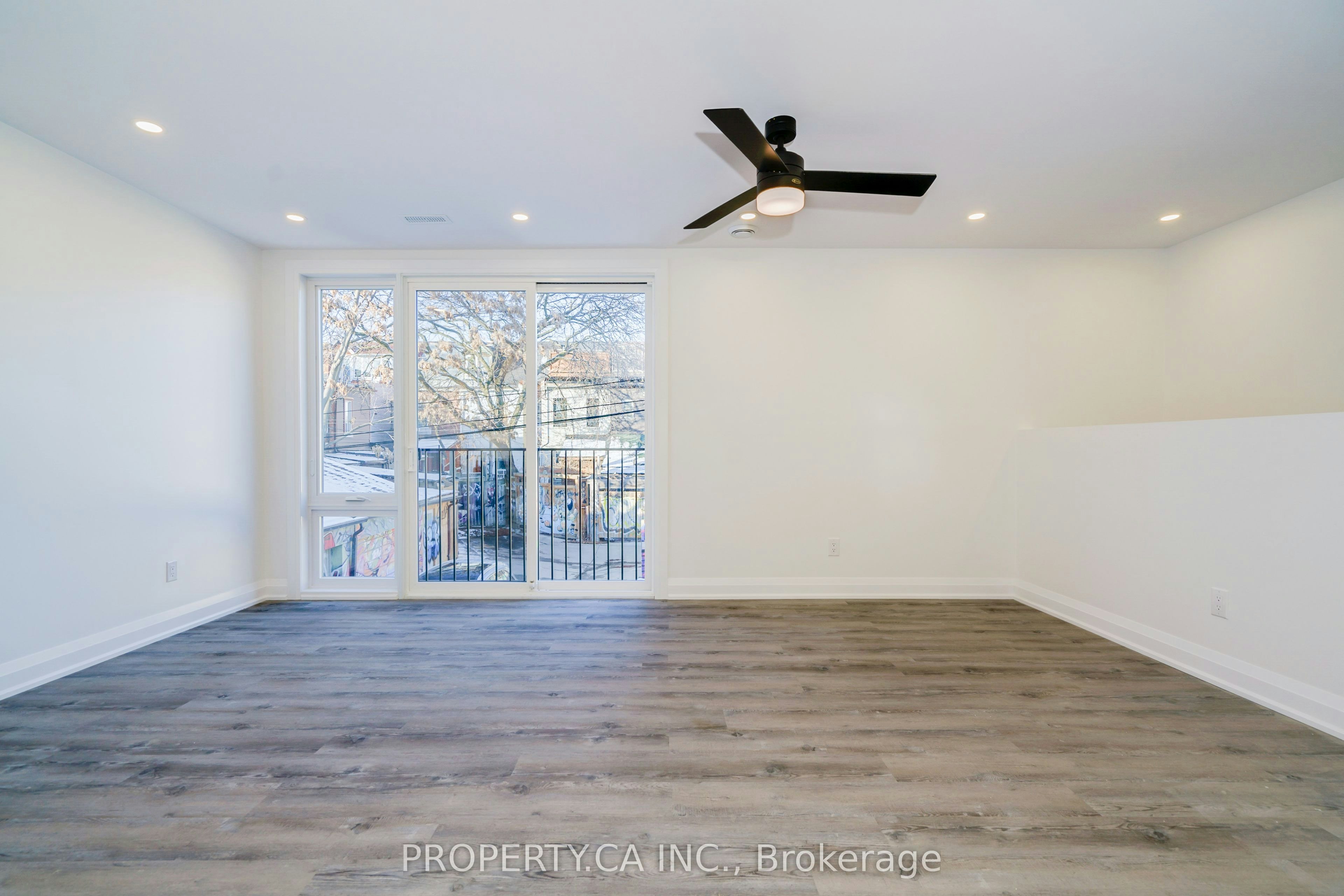 Laneway-147 Denison Avenue, Toronto, ON, M5T 2N2 - 7