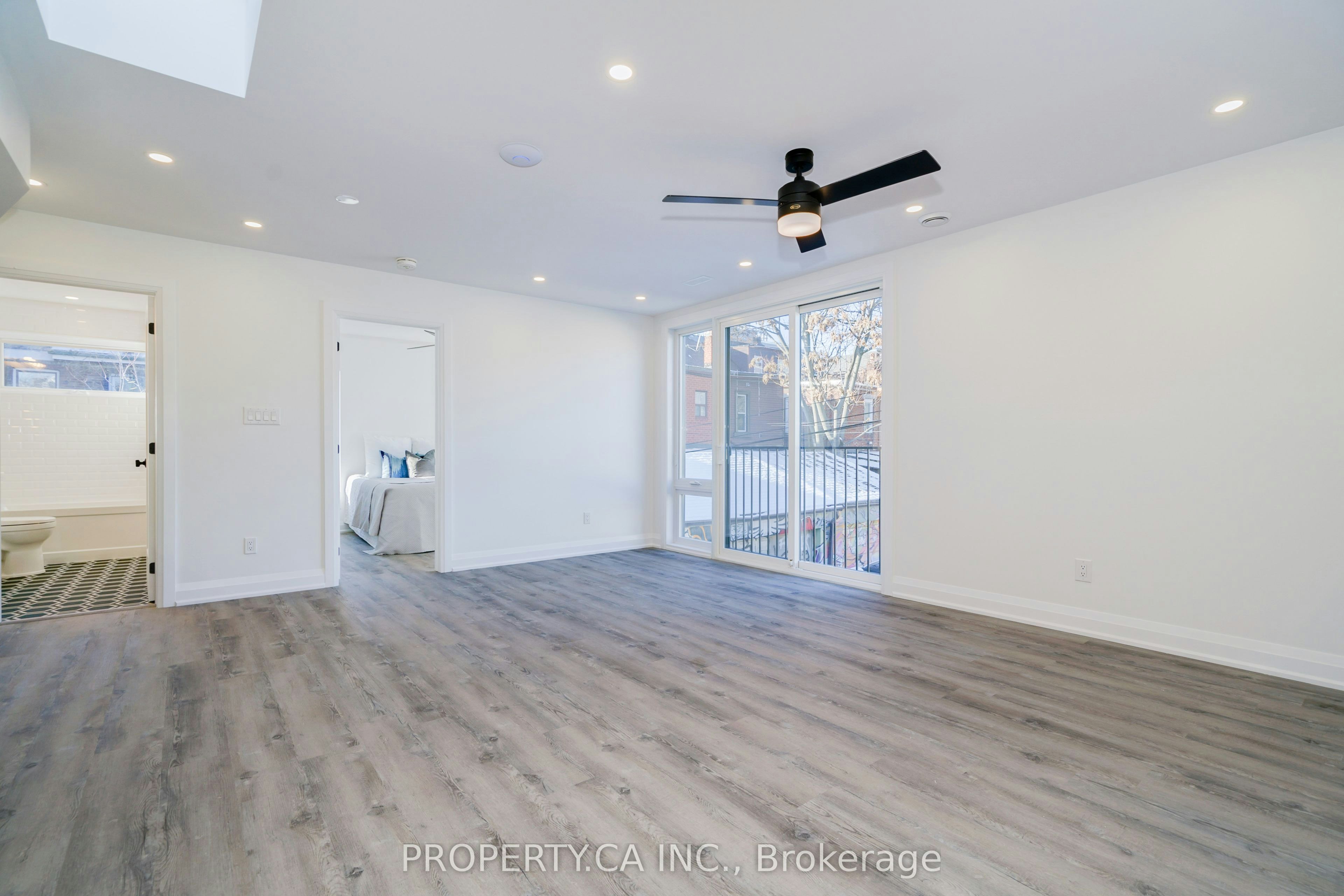 Laneway-147 Denison Avenue, Toronto, ON, M5T 2N2 - 4