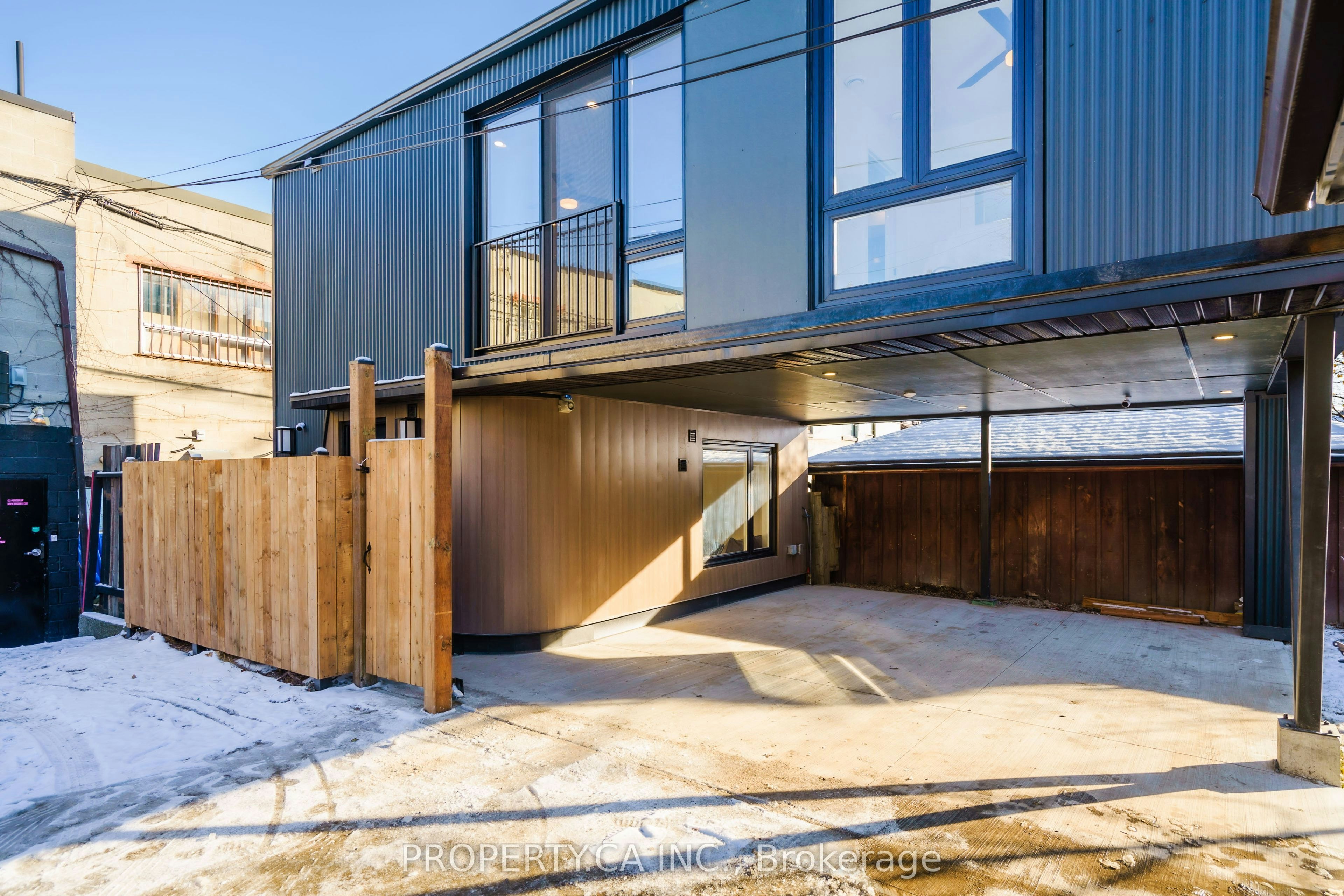 Laneway-147 Denison Avenue, Toronto, ON, M5T 2N2
