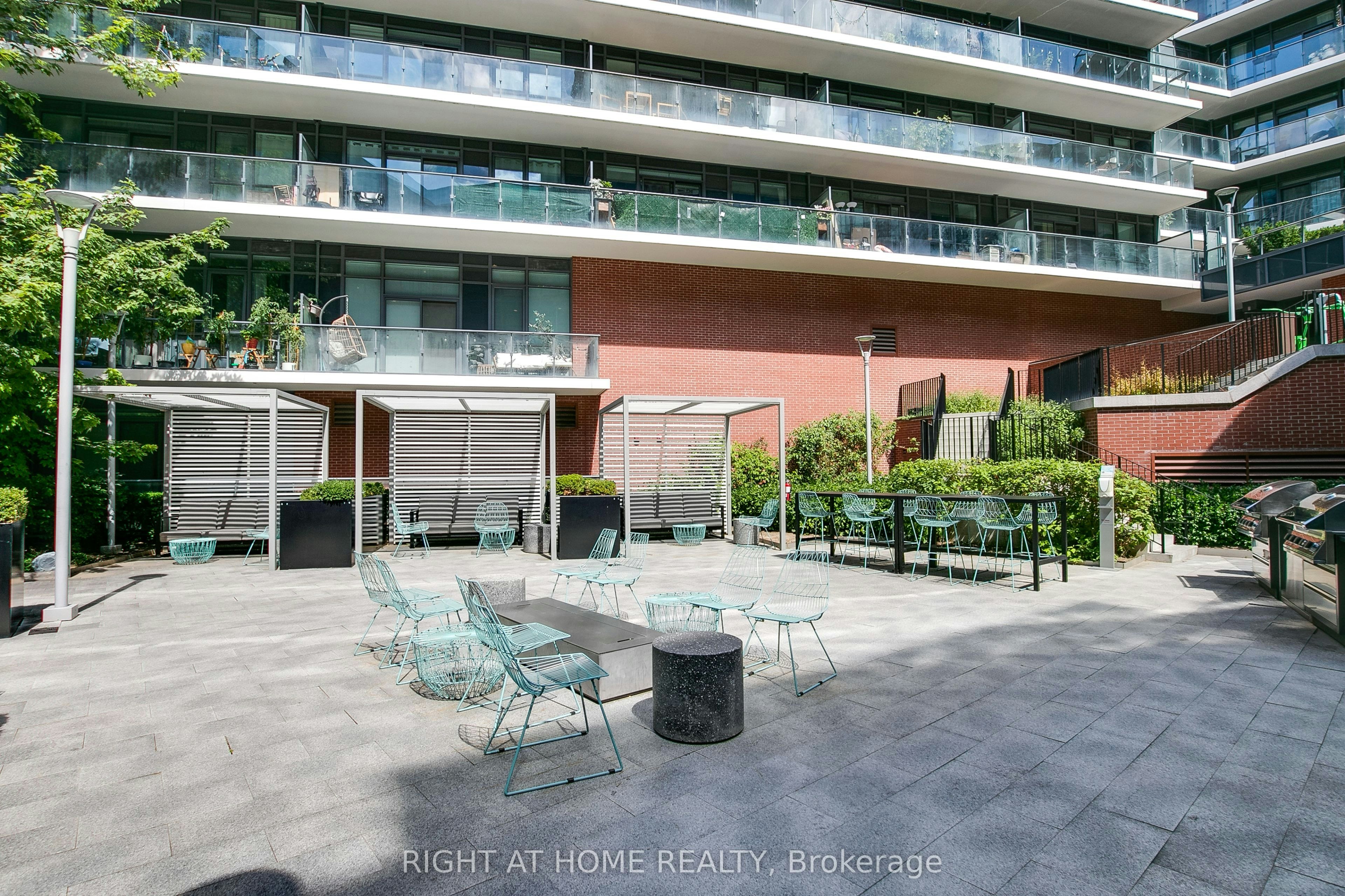 319-38 Ianuzzi Street, Toronto, ON, M5V 0S2 - 45