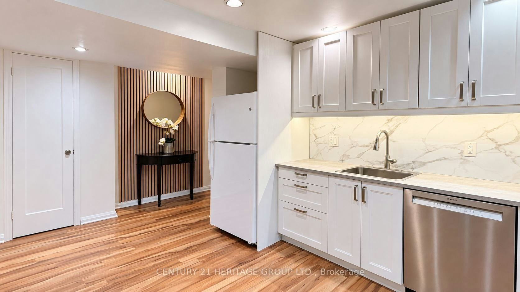 Bsmt-17 Hi Mount Drive, Toronto, ON, M2K 1X3 - 4