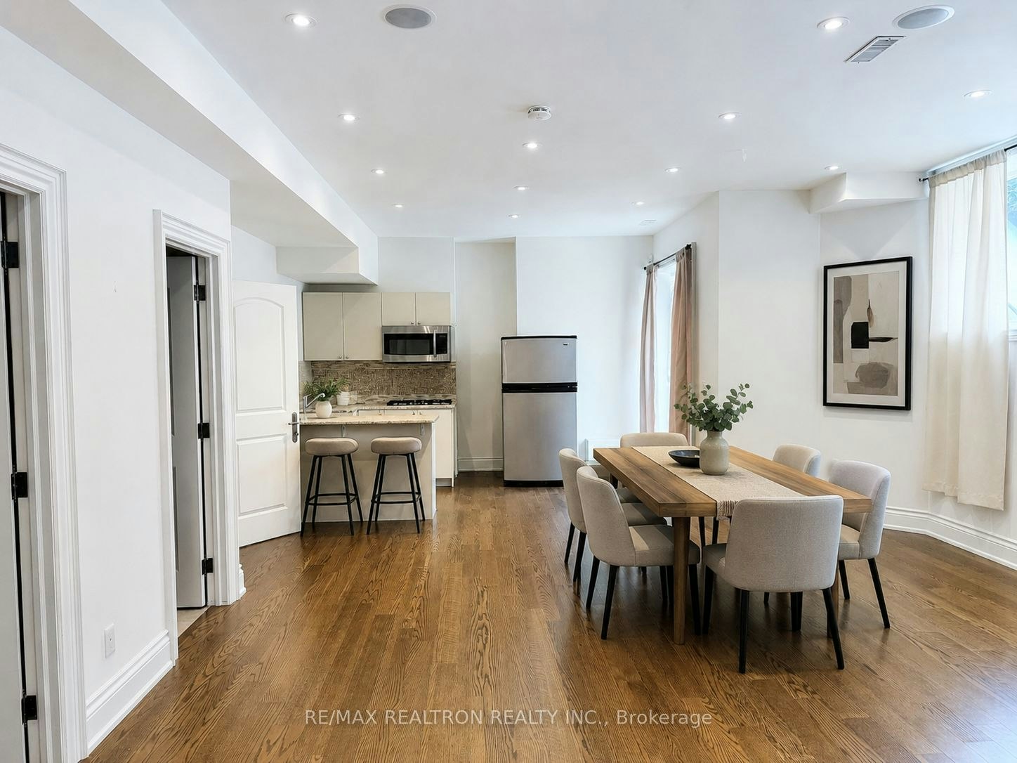 71 Newton Drive, Toronto, ON, M2M 2M8 - 4