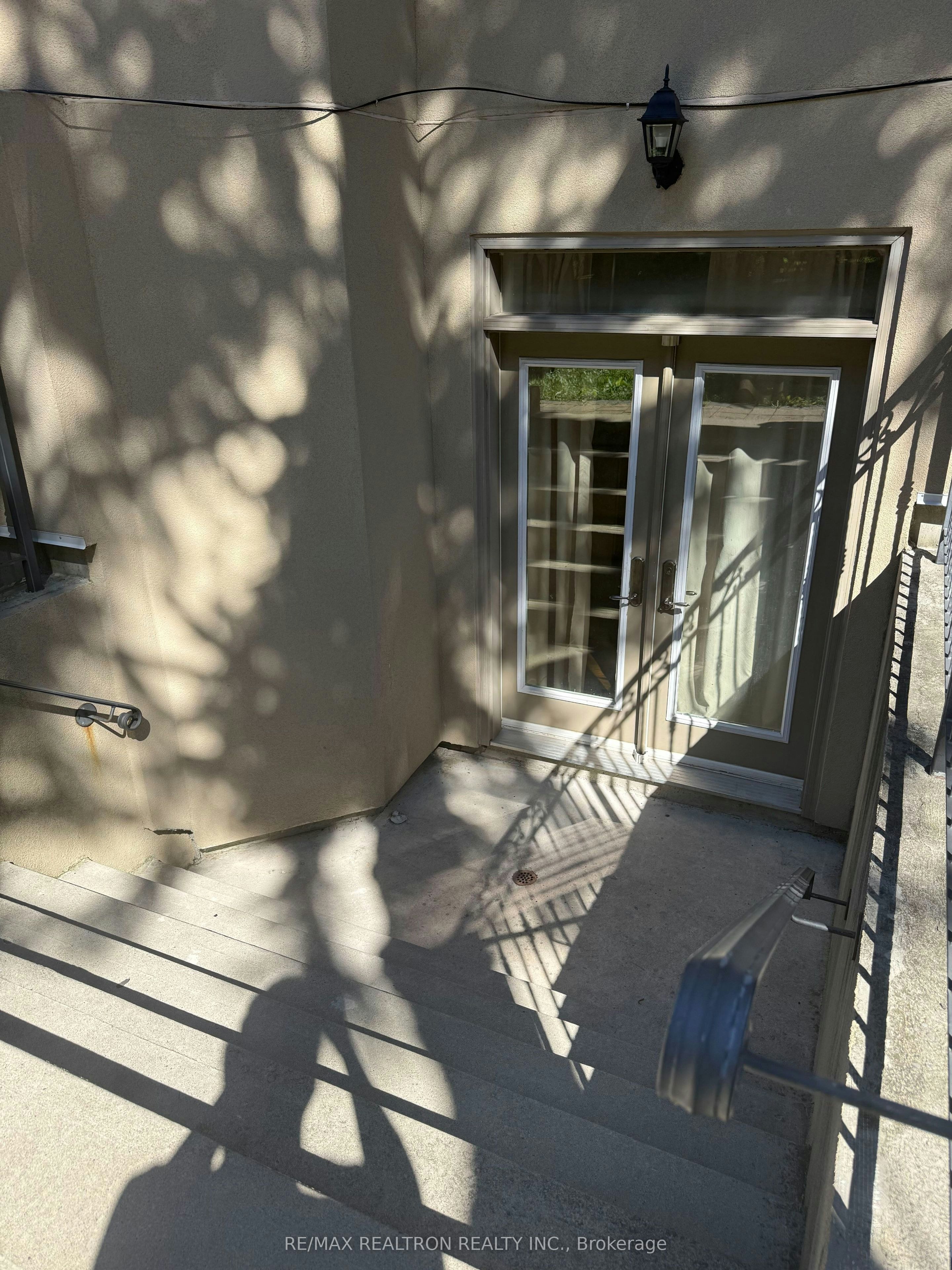 71 Newton Drive, Toronto, ON, M2M 2M8 - 9