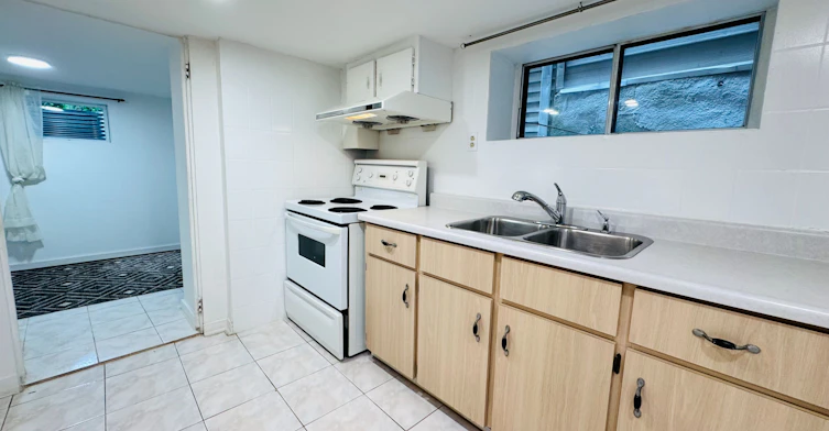 Basement-149 Euclid Avenue, Toronto, ON, M6J 2J8 - 6