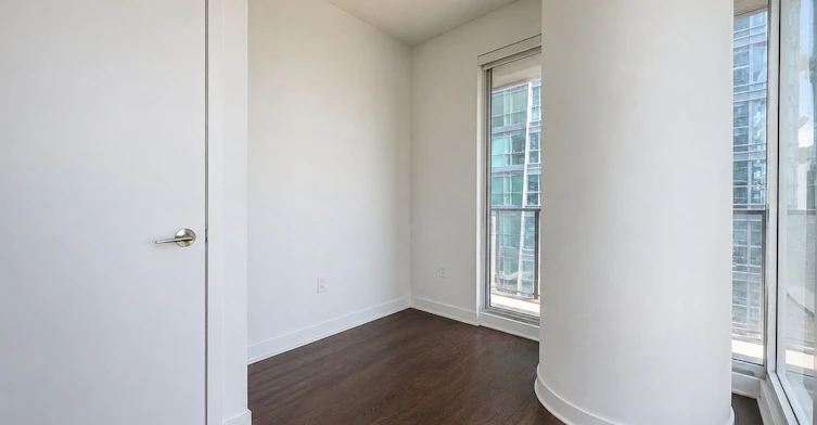 2711 Master & 2nd Bedroom-125 Blue Jays Way, Toronto, ON, M5V 1J6 - 7