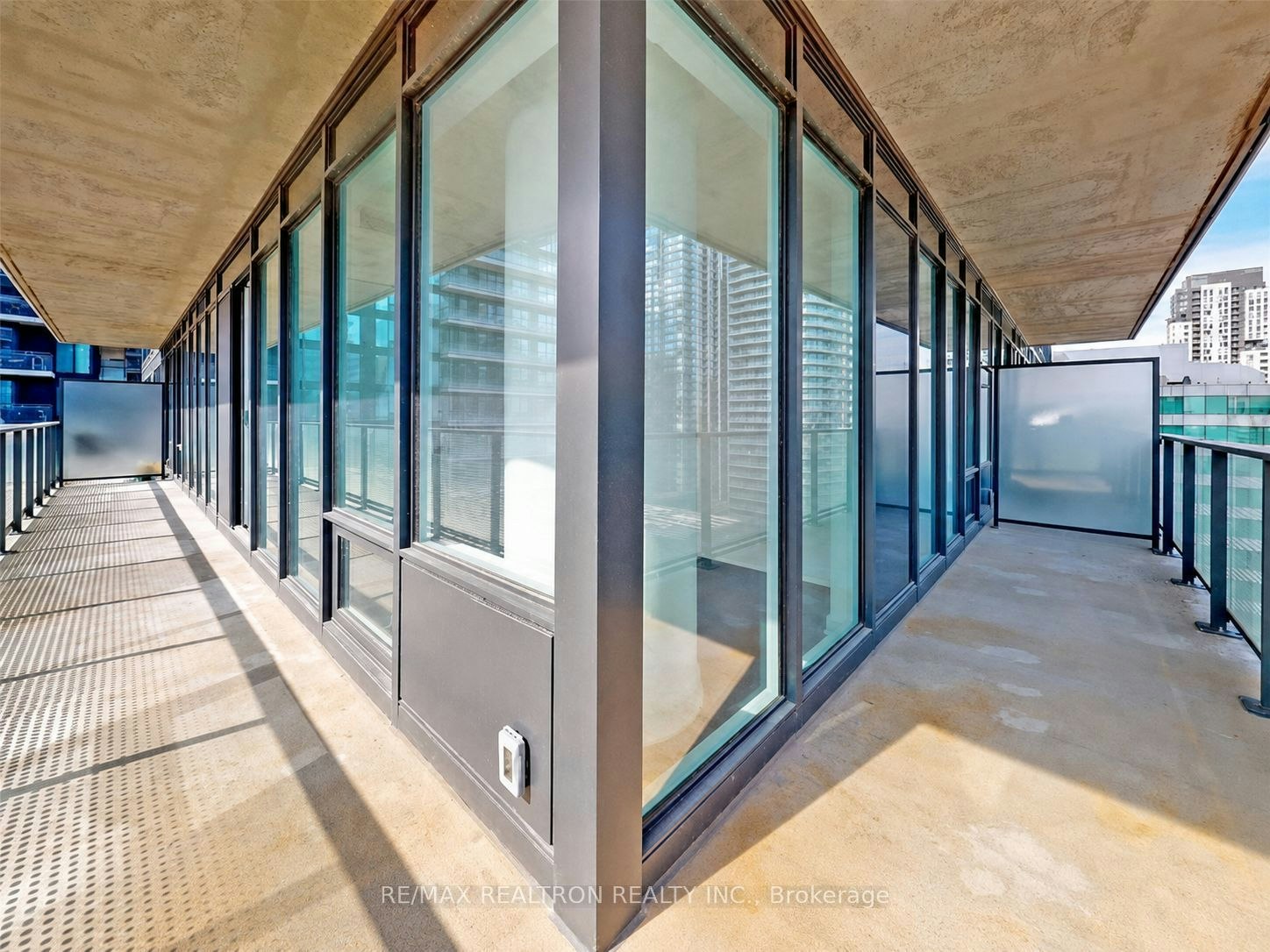 2711 Master & 2nd Bedroom-125 Blue Jays Way, Toronto, ON, M5V 1J6 - 10