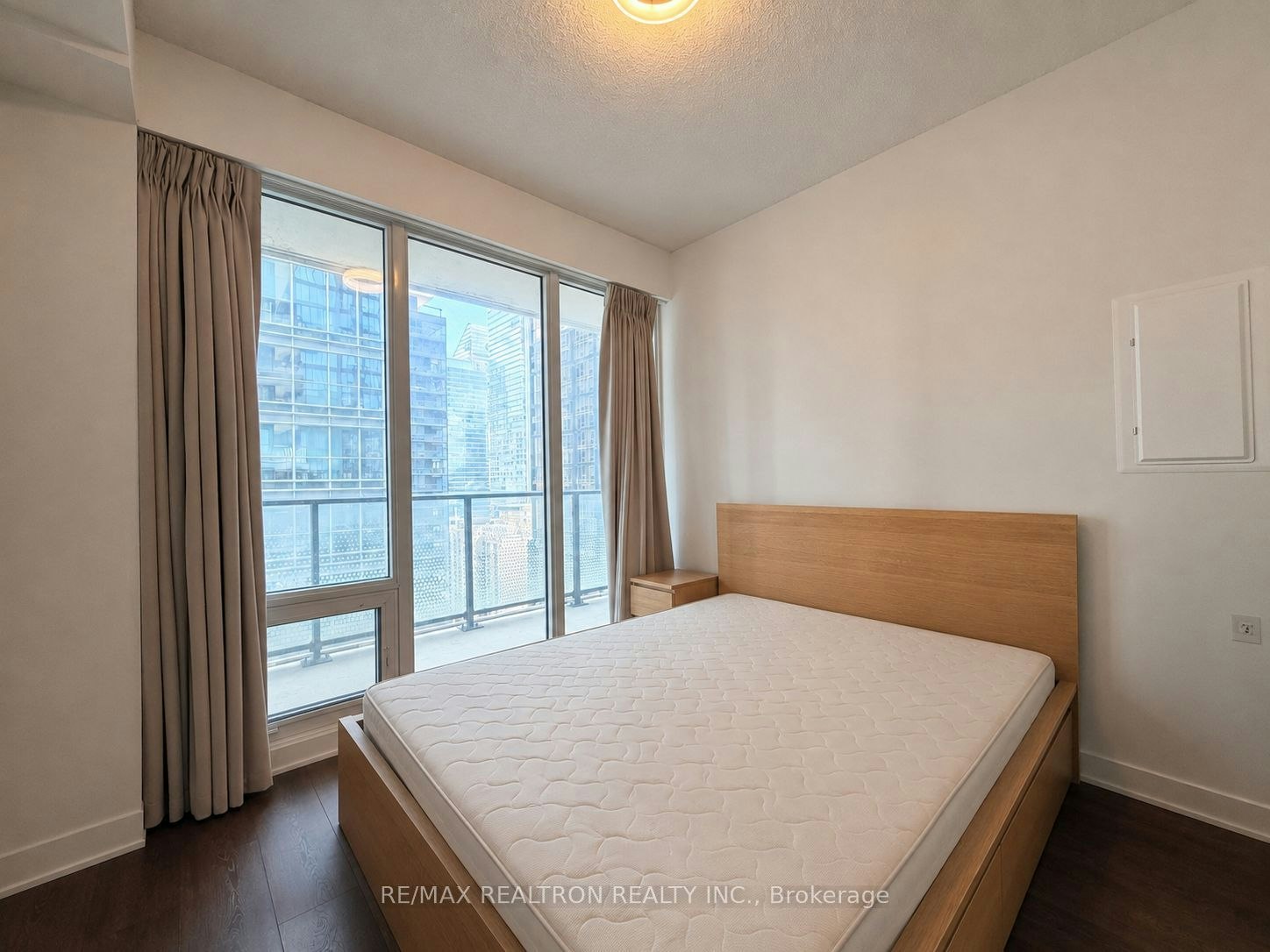 2711 Master & 2nd Bedroom-125 Blue Jays Way, Toronto, ON, M5V 1J6 - 4