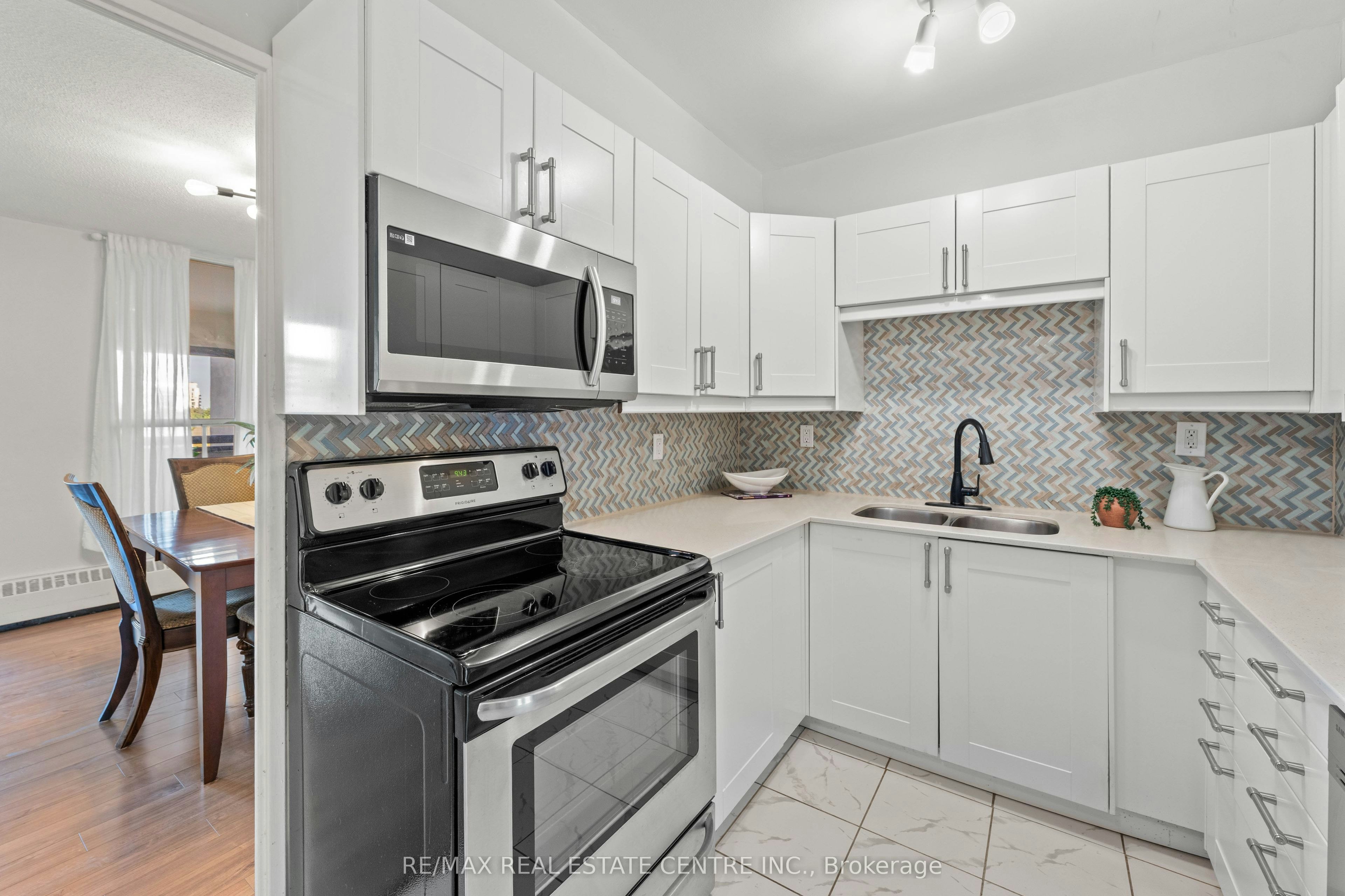504-130 Neptune Drive, Toronto, ON, M6A 1X5 - 18