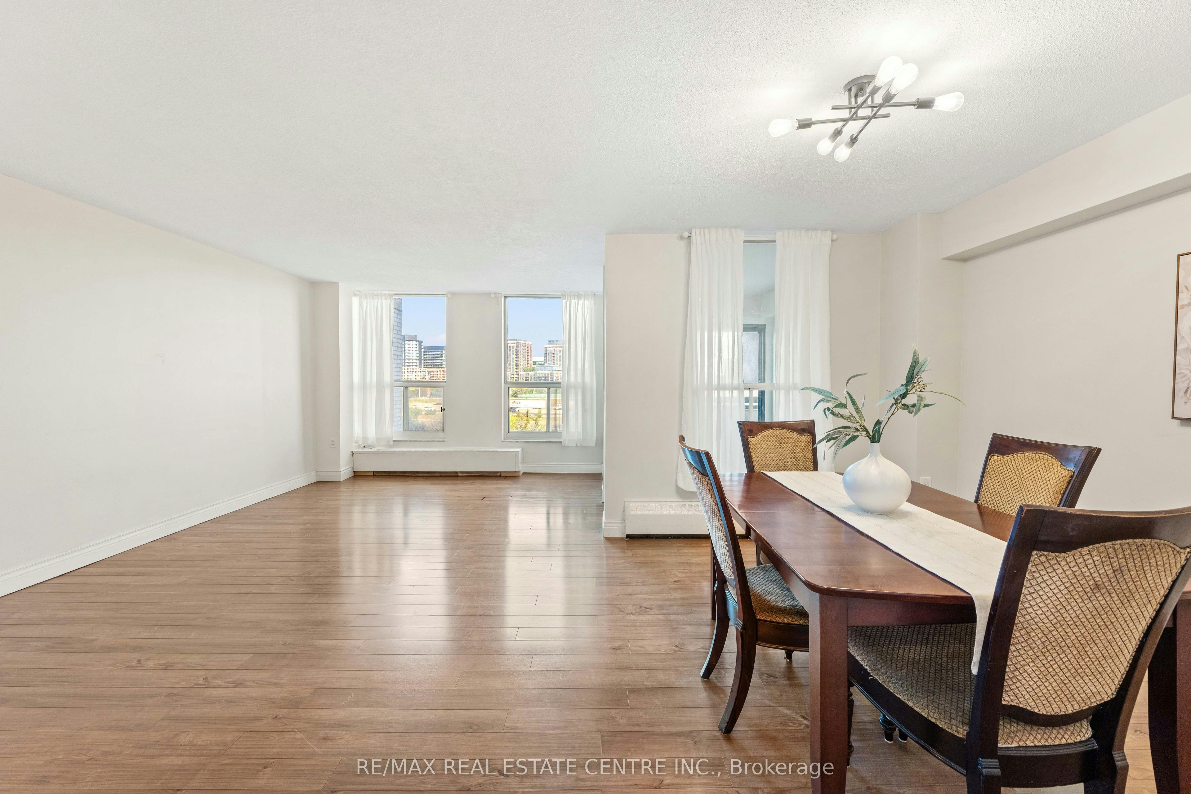 504-130 Neptune Drive, Toronto, ON, M6A 1X5 - 11