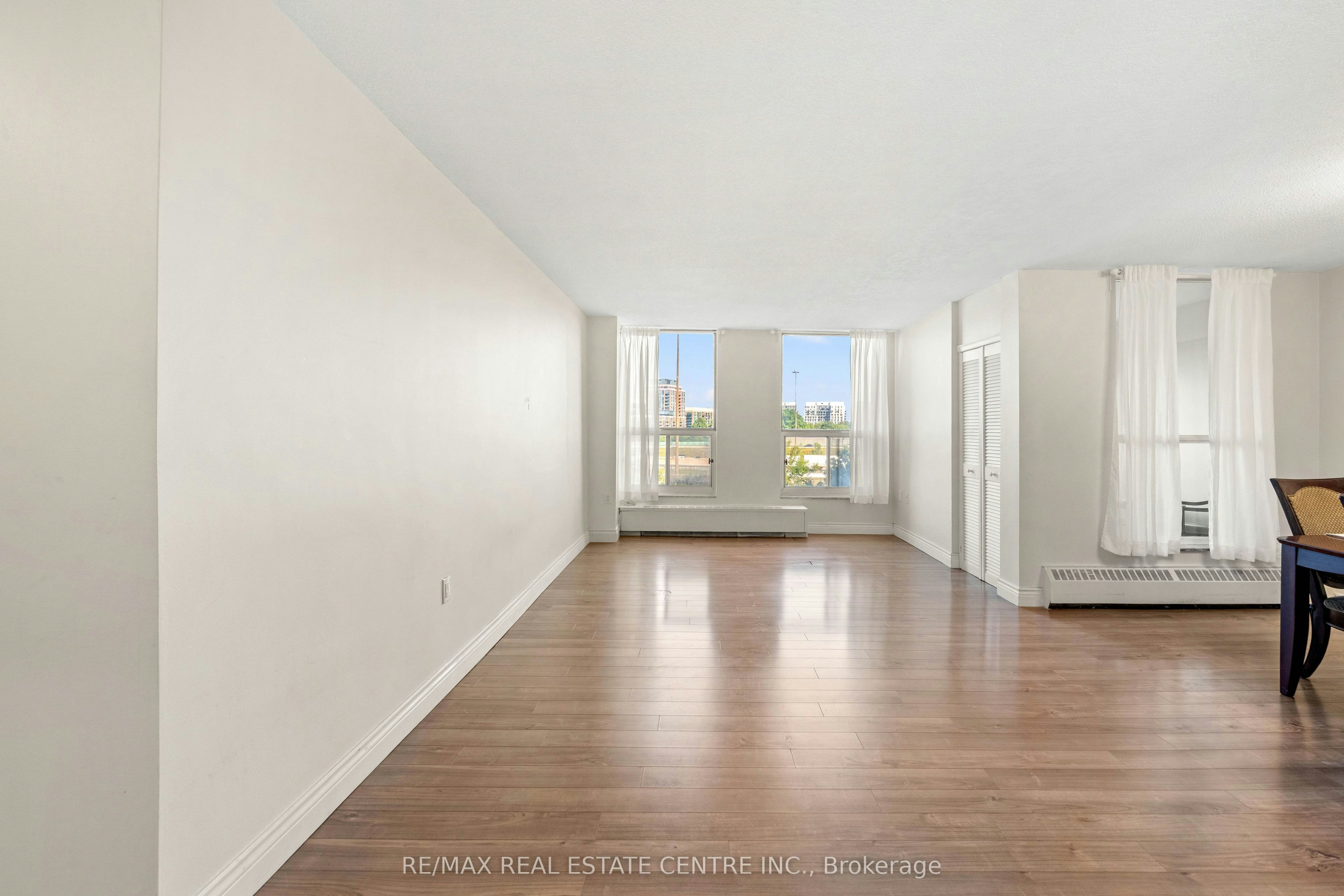 504-130 Neptune Drive, Toronto, ON, M6A 1X5 - 10