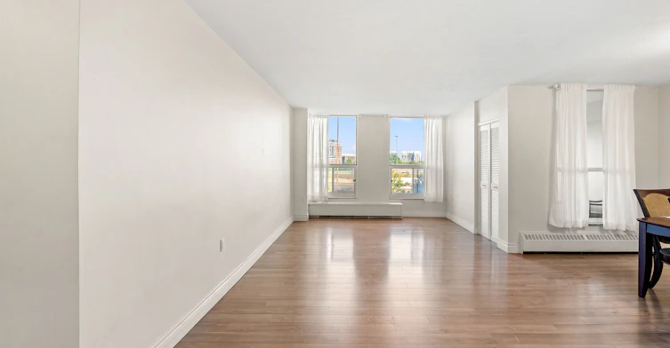 504-130 Neptune Drive, Toronto, ON, M6A 1X5 - 10