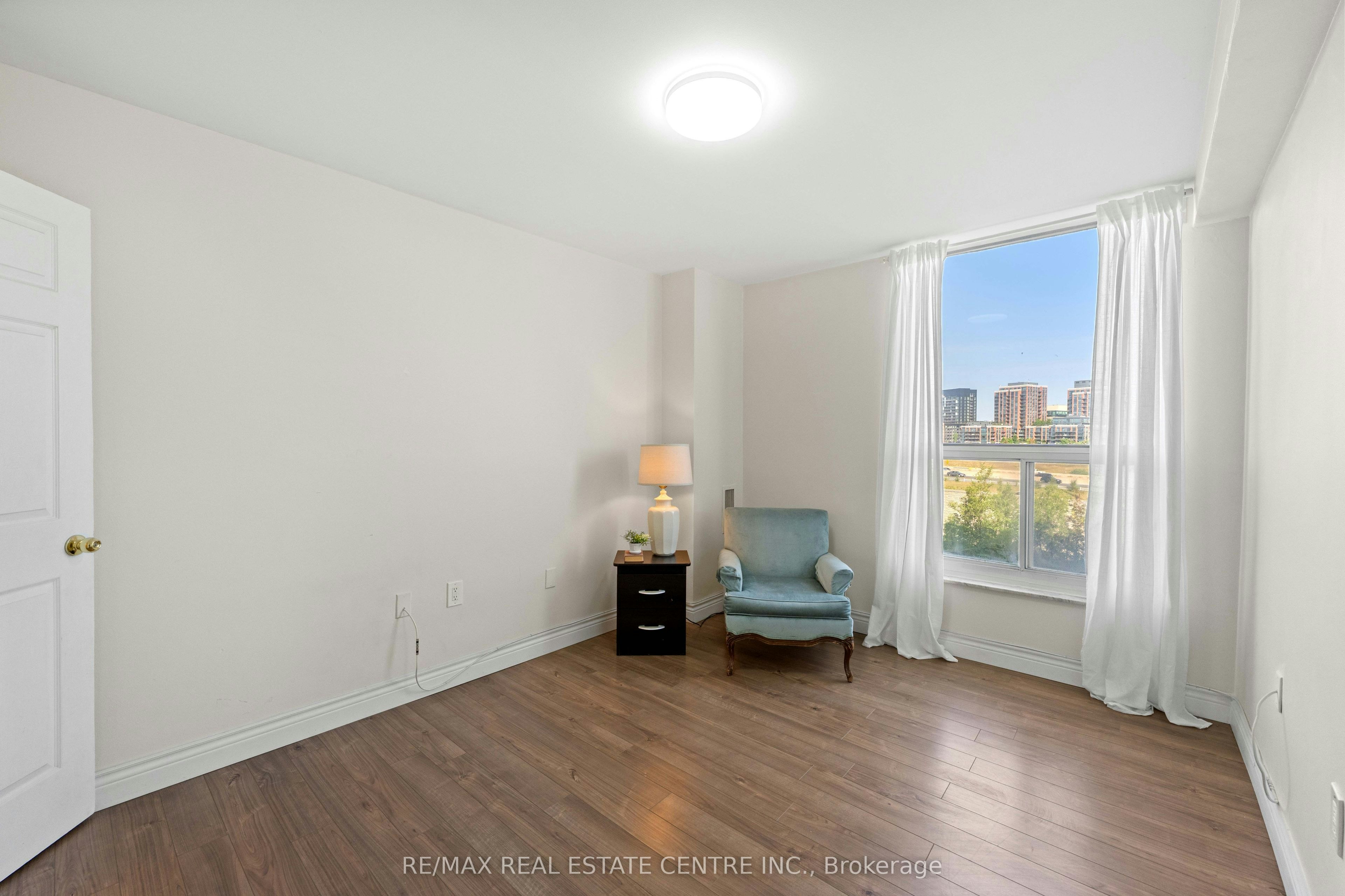 504-130 Neptune Drive, Toronto, ON, M6A 1X5 - 30