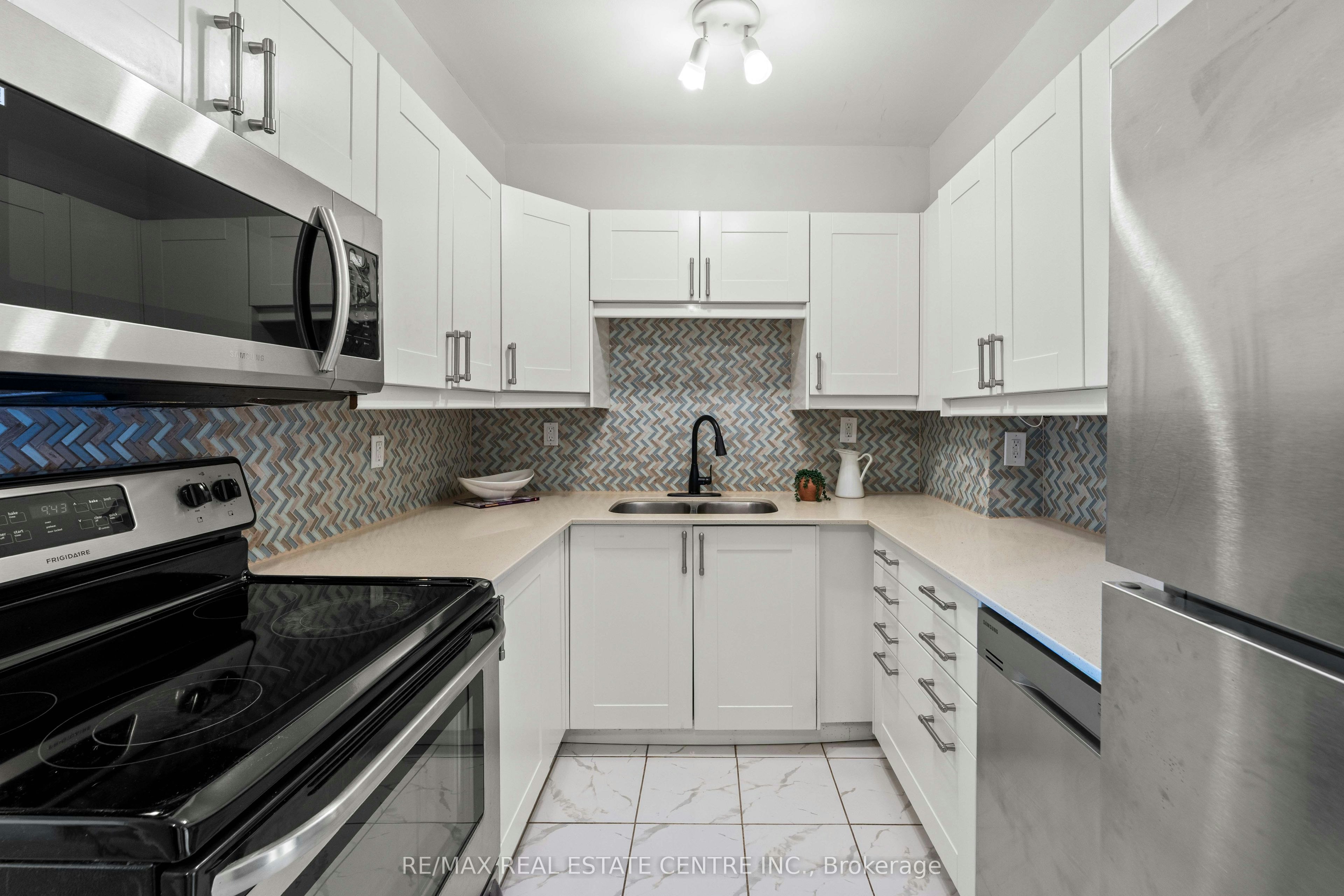 504-130 Neptune Drive, Toronto, ON, M6A 1X5 - 20
