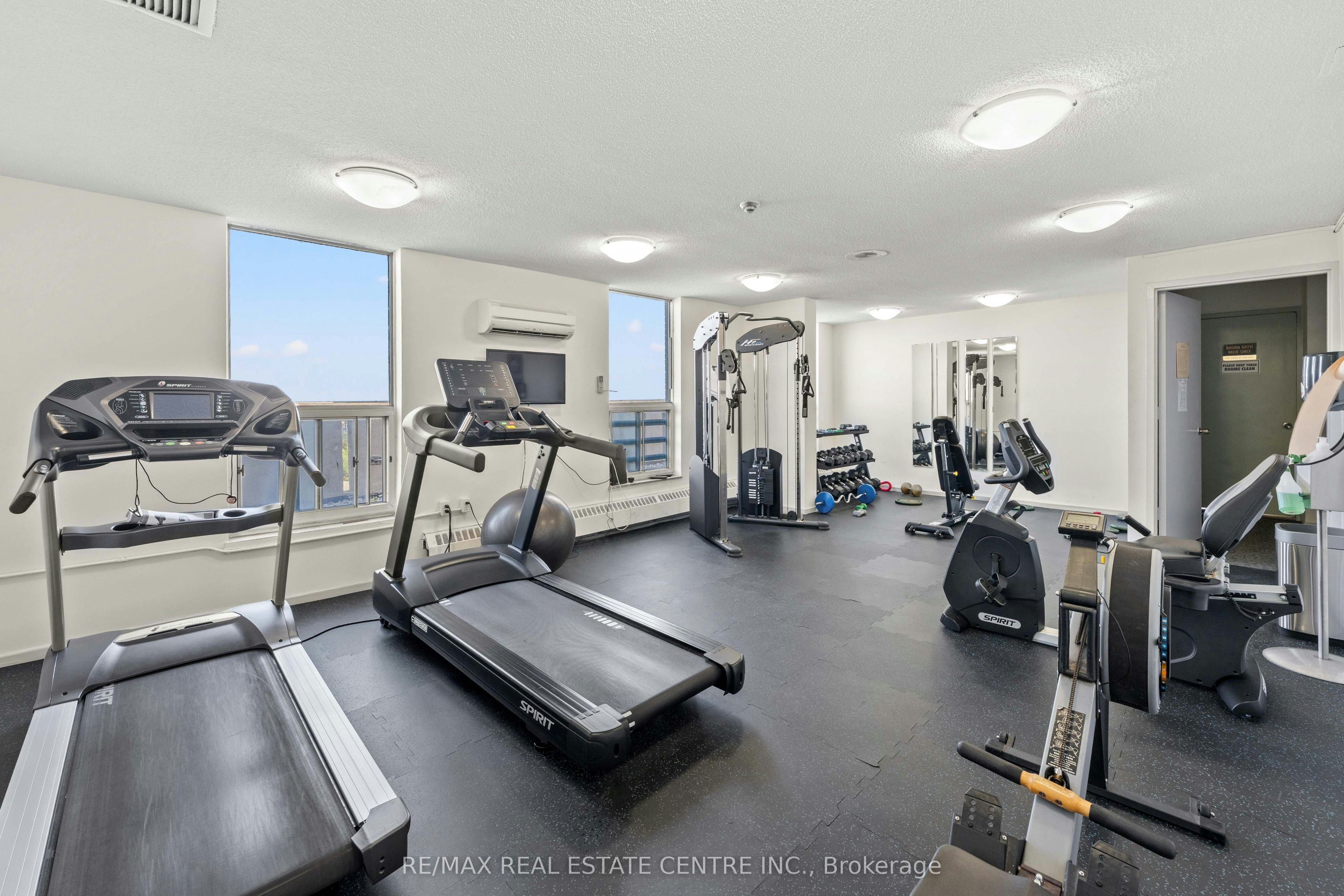 504-130 Neptune Drive, Toronto, ON, M6A 1X5 - 35