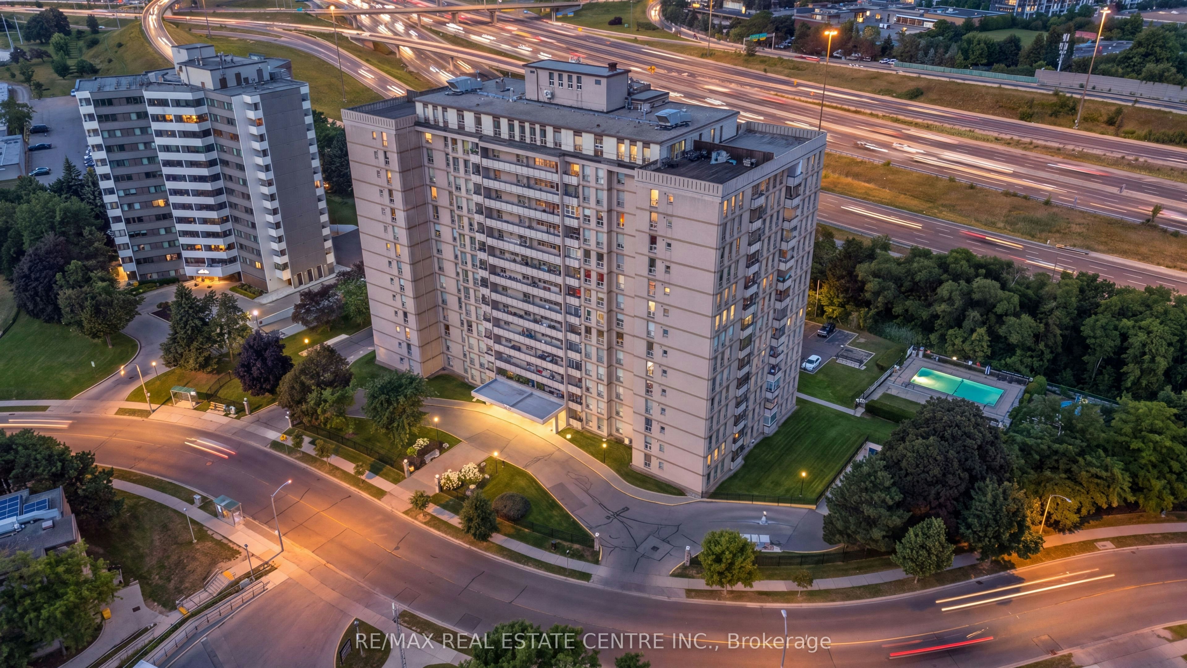 504-130 Neptune Drive, Toronto, ON, M6A 1X5