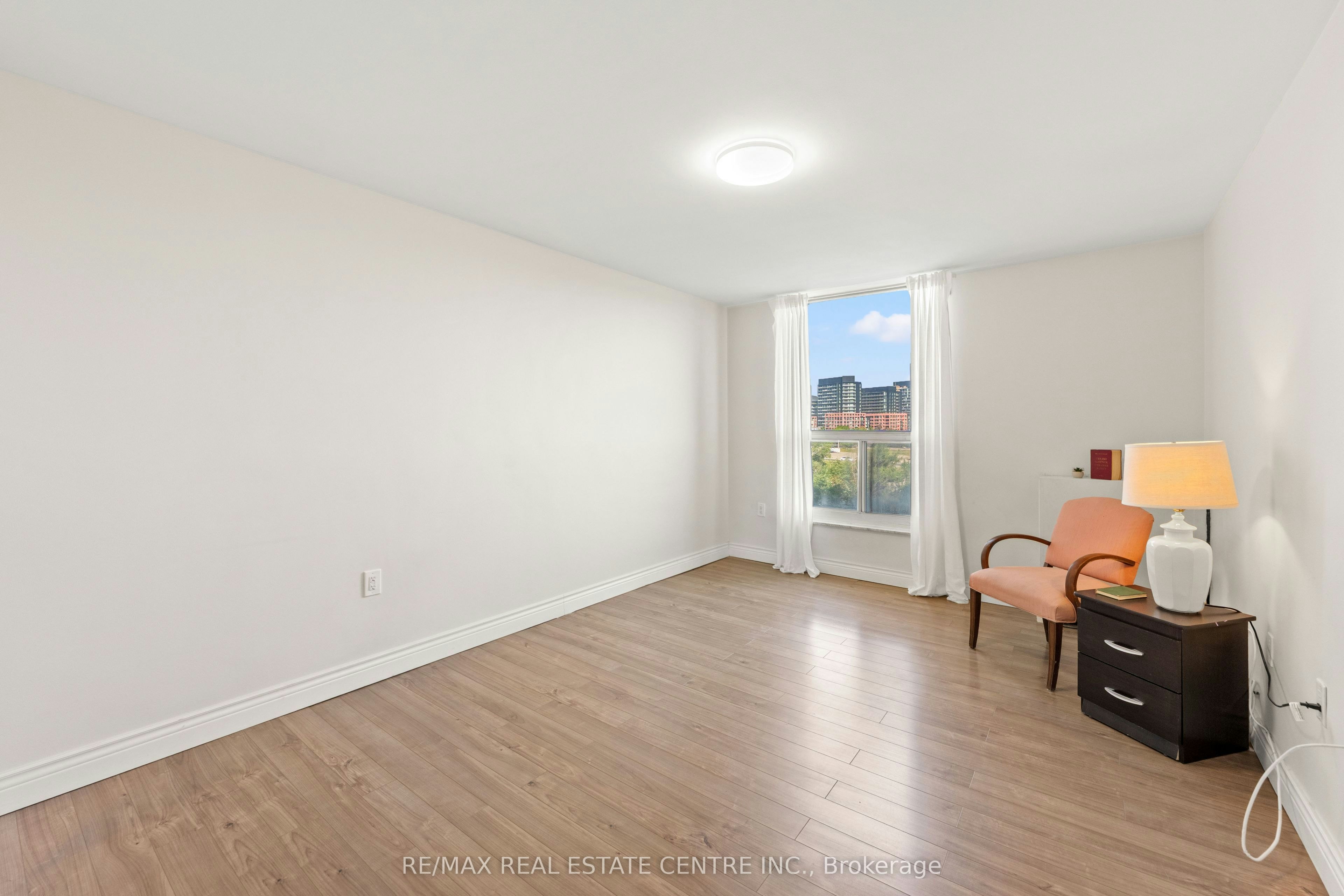 504-130 Neptune Drive, Toronto, ON, M6A 1X5 - 24