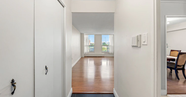 504-130 Neptune Drive, Toronto, ON, M6A 1X5 - 9