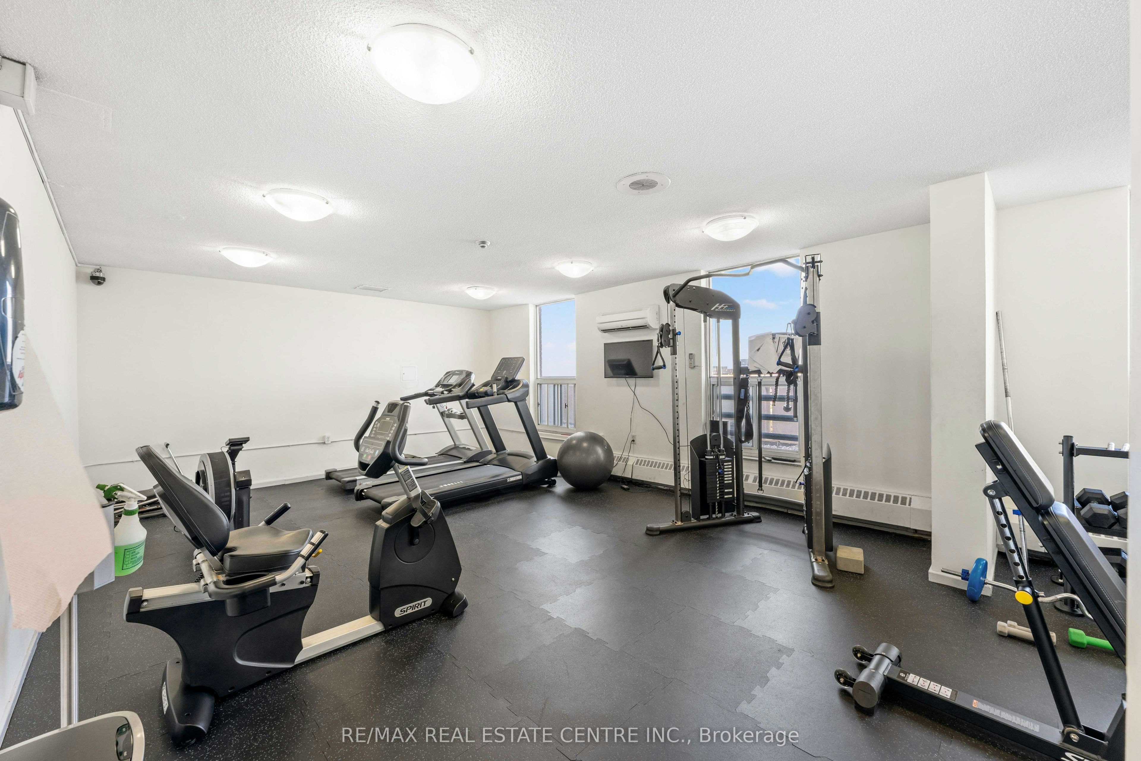 504-130 Neptune Drive, Toronto, ON, M6A 1X5 - 34