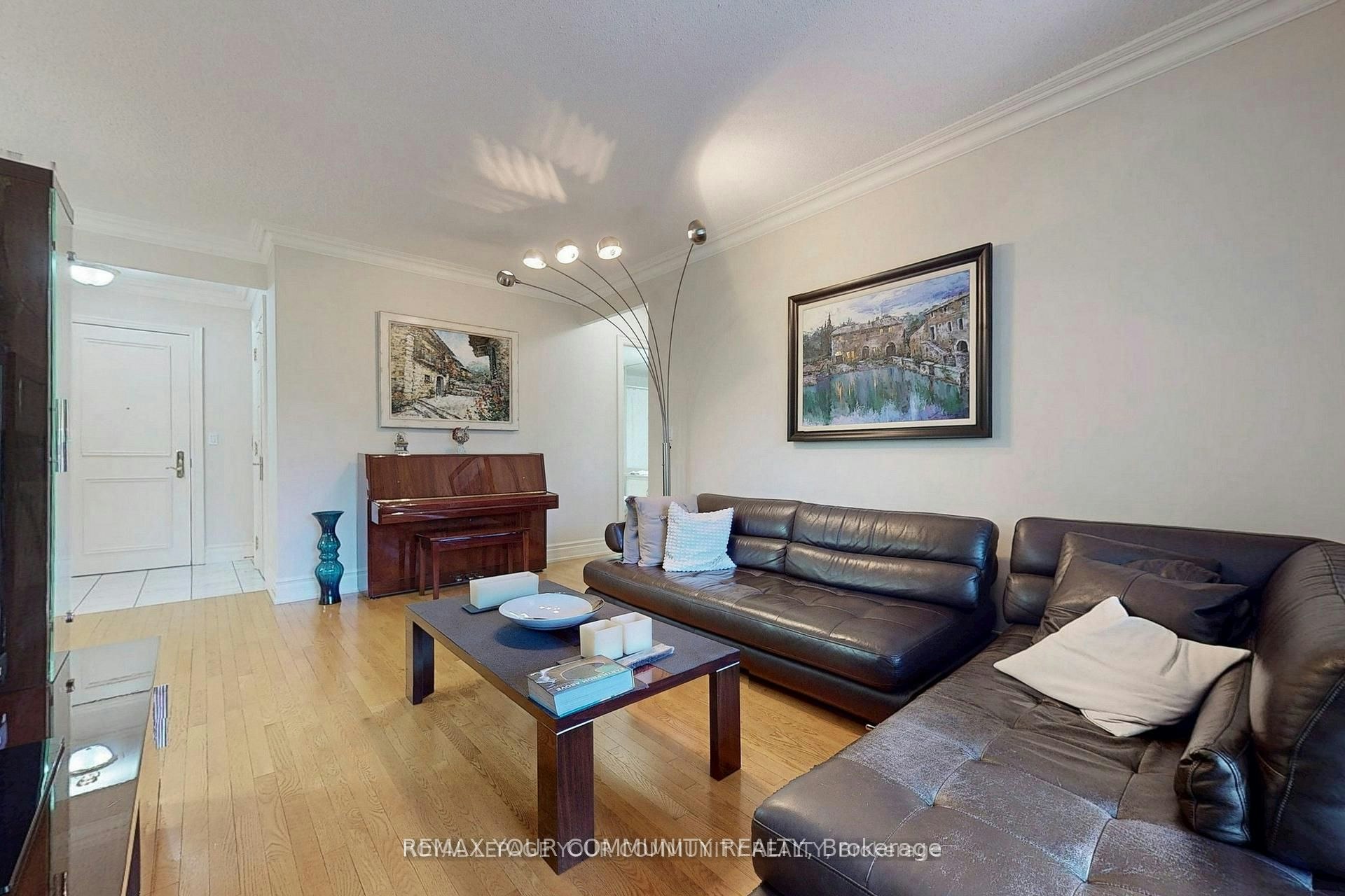 410-10 Old York Mills Road, Toronto, ON, M2P 2G9 - 15