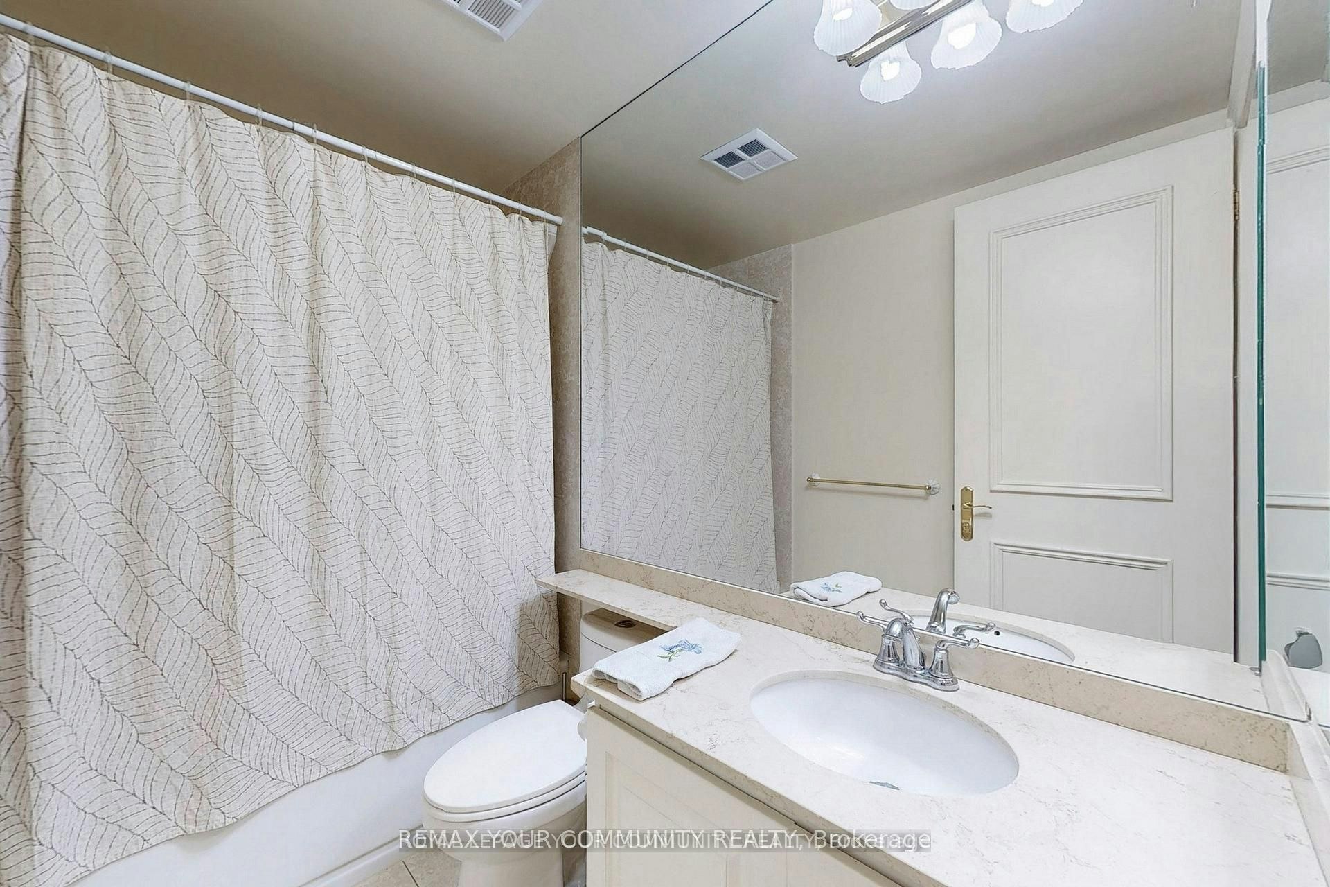 410-10 Old York Mills Road, Toronto, ON, M2P 2G9 - 29