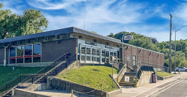 410-10 Old York Mills Road, Toronto, ON, M2P 2G9 - 36