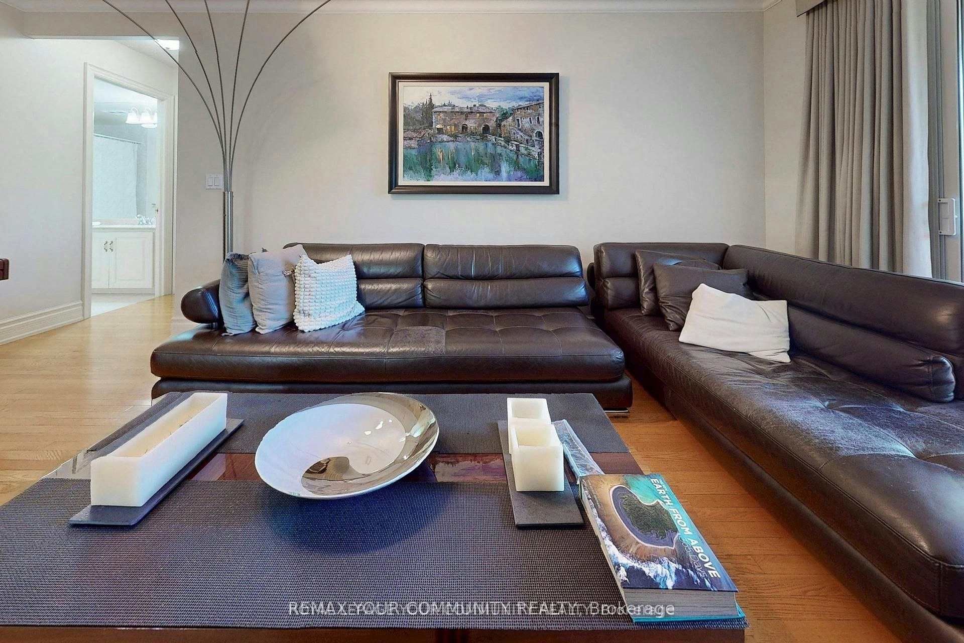 410-10 Old York Mills Road, Toronto, ON, M2P 2G9 - 10