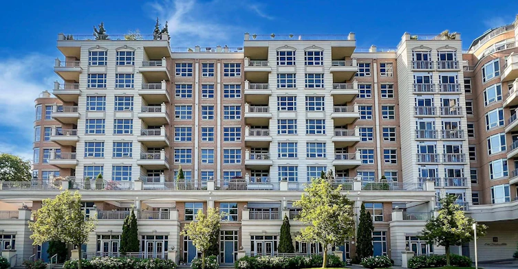 410-10 Old York Mills Road, Toronto, ON, M2P 2G9 - 2