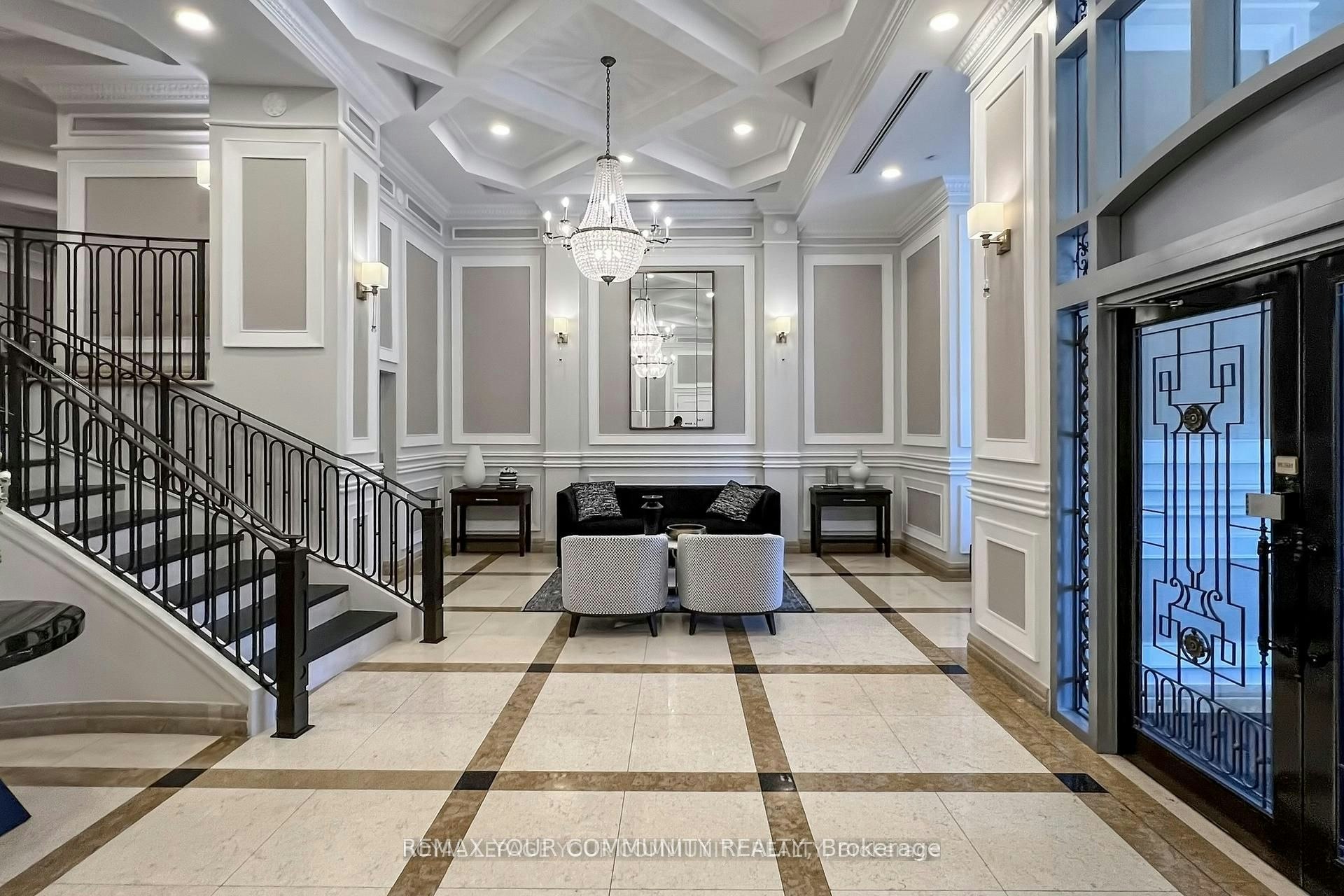 410-10 Old York Mills Road, Toronto, ON, M2P 2G9 - 5