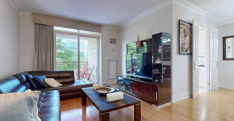 410-10 Old York Mills Road, Toronto, ON, M2P 2G9 - 11